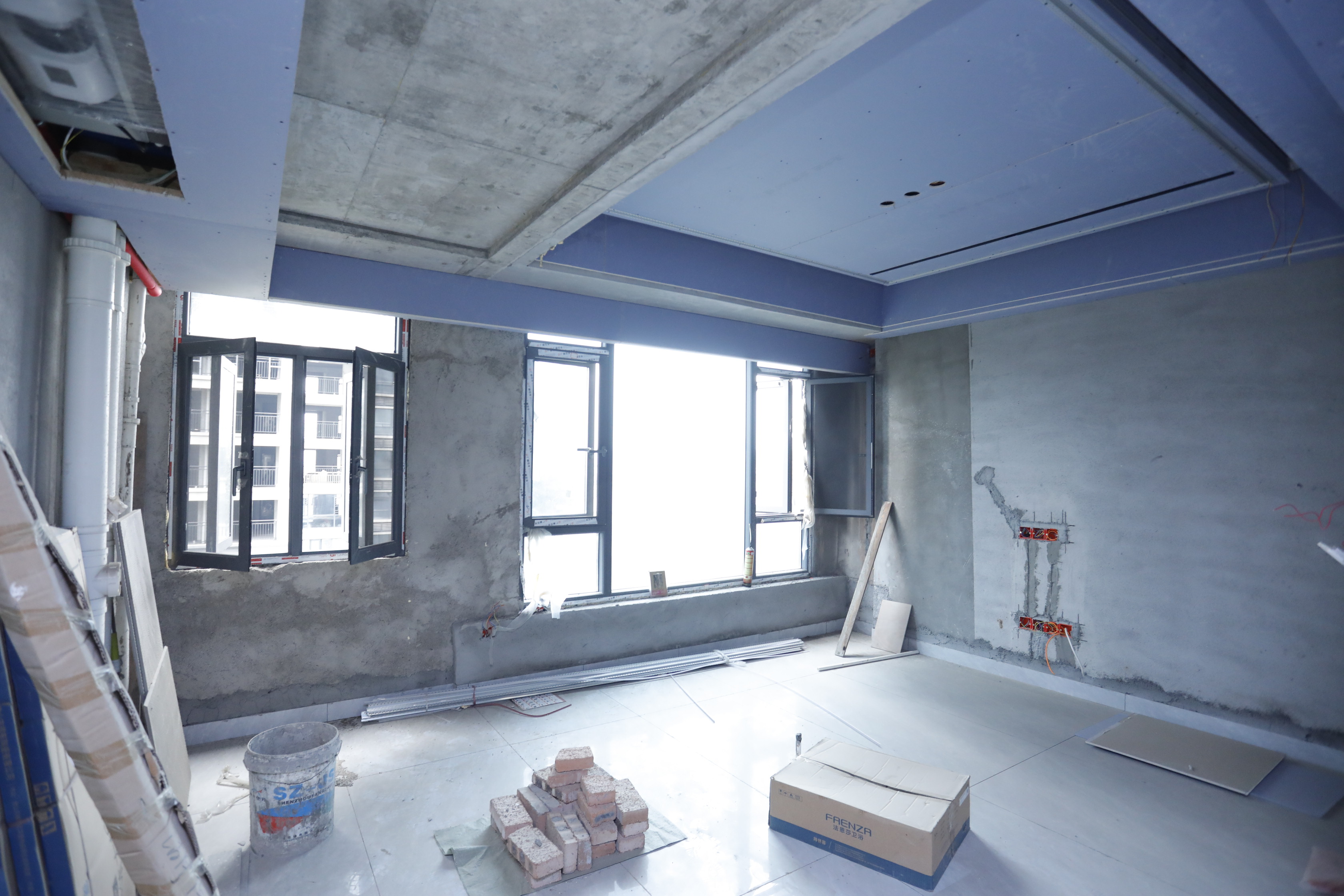建宸贰号公馆  5室2厅2卫   103.00万室内图