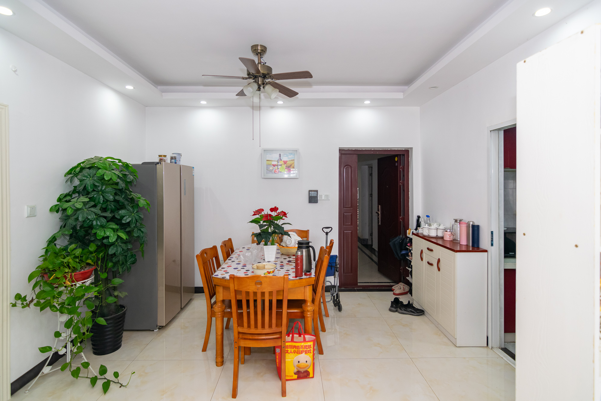 湖南报业文化城(米地亚家园) 2室2厅1卫 66.8万 湖南报业文化城(米地亚家园) 2室2厅1卫 66.8万客厅