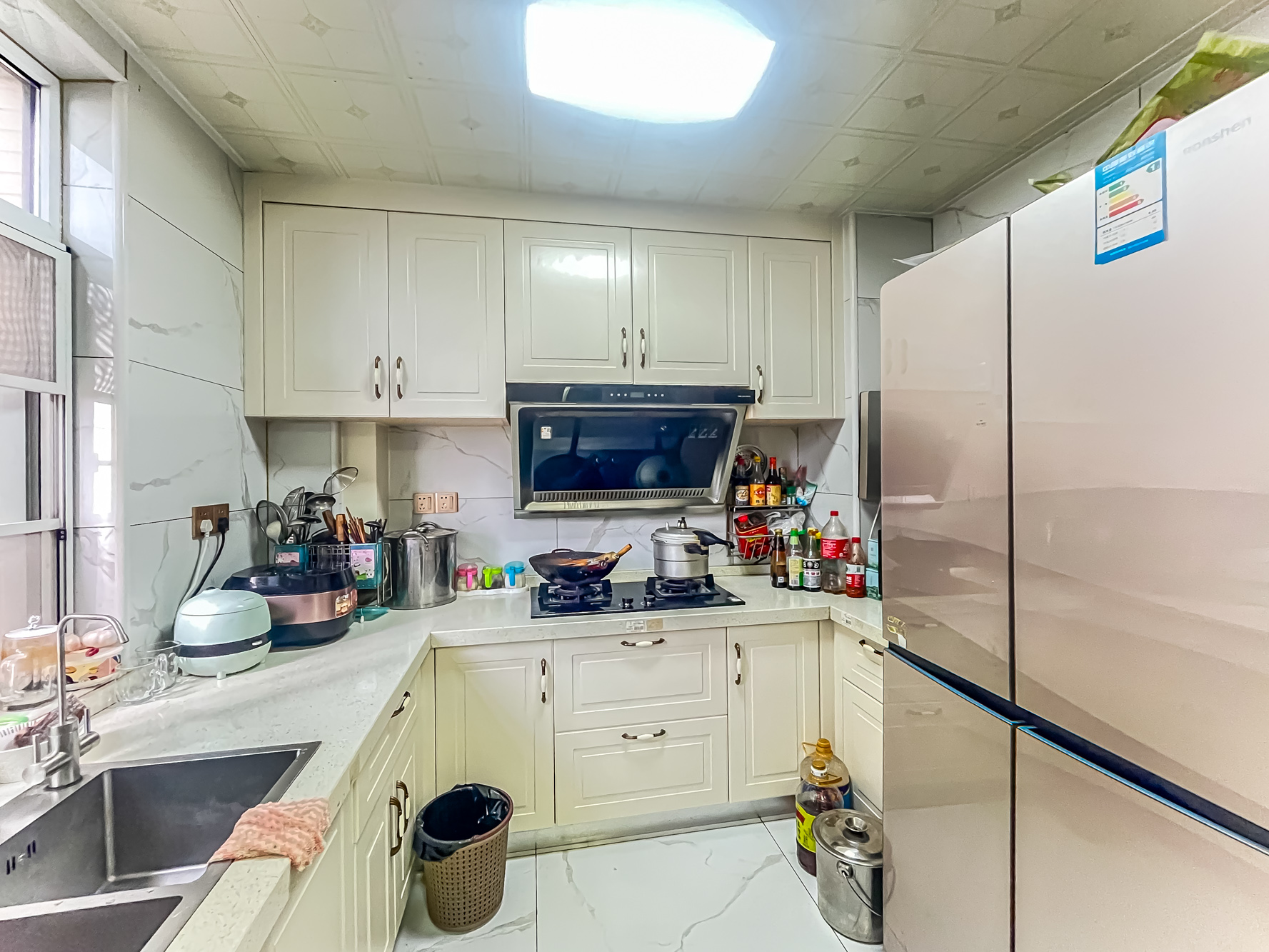 和悦城(蟠龙景苑) 3室1厅2卫 89.8万 和悦城(蟠龙景苑) 3室1厅2卫 89.8万厨房