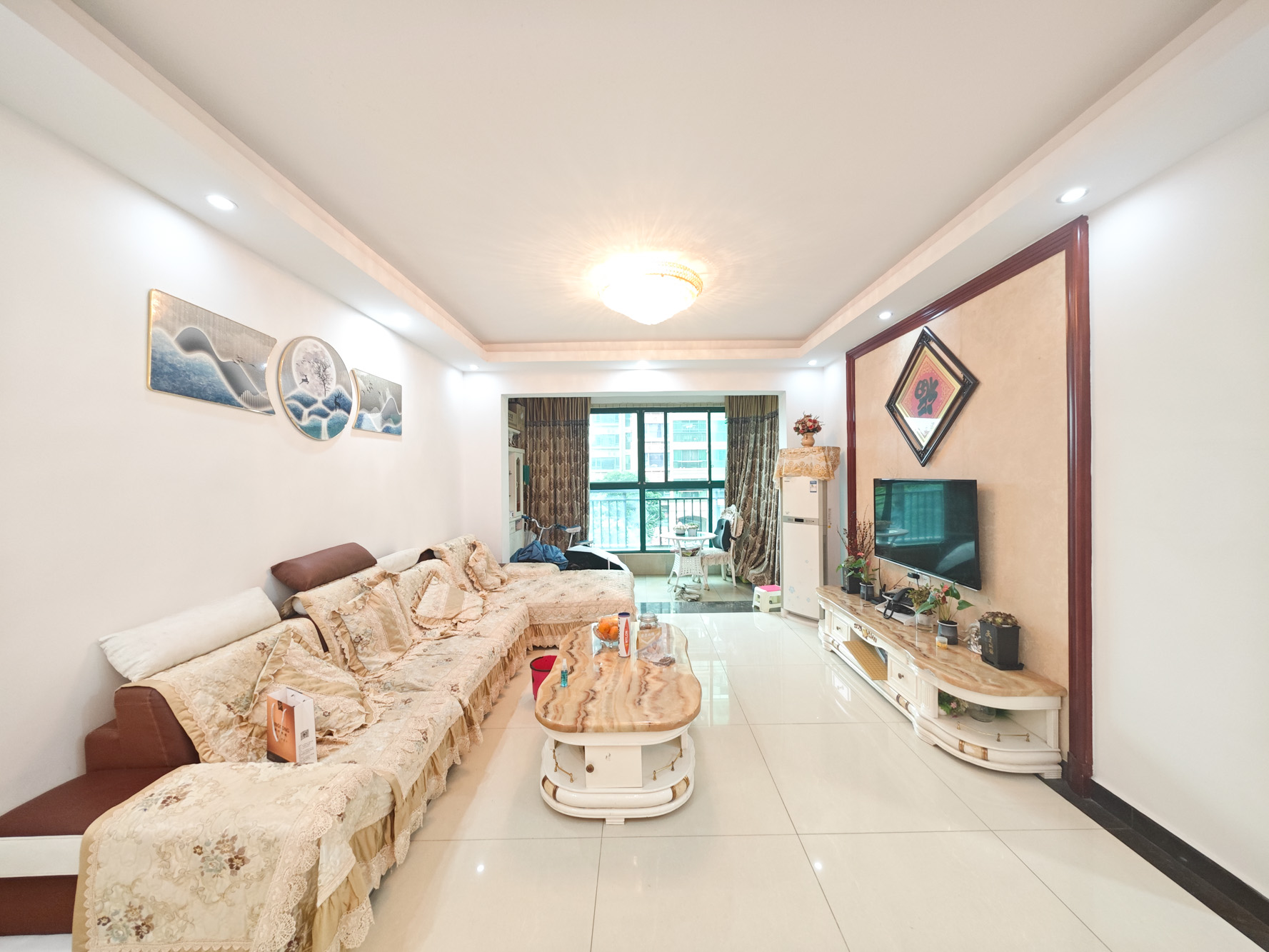 恒大城 3室2厅1卫 93.8万 恒大城 3室2厅1卫 93.8万客厅