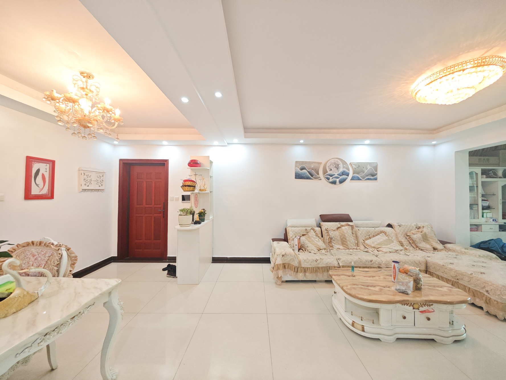 恒大城  3室2厅1卫    93.8万客厅