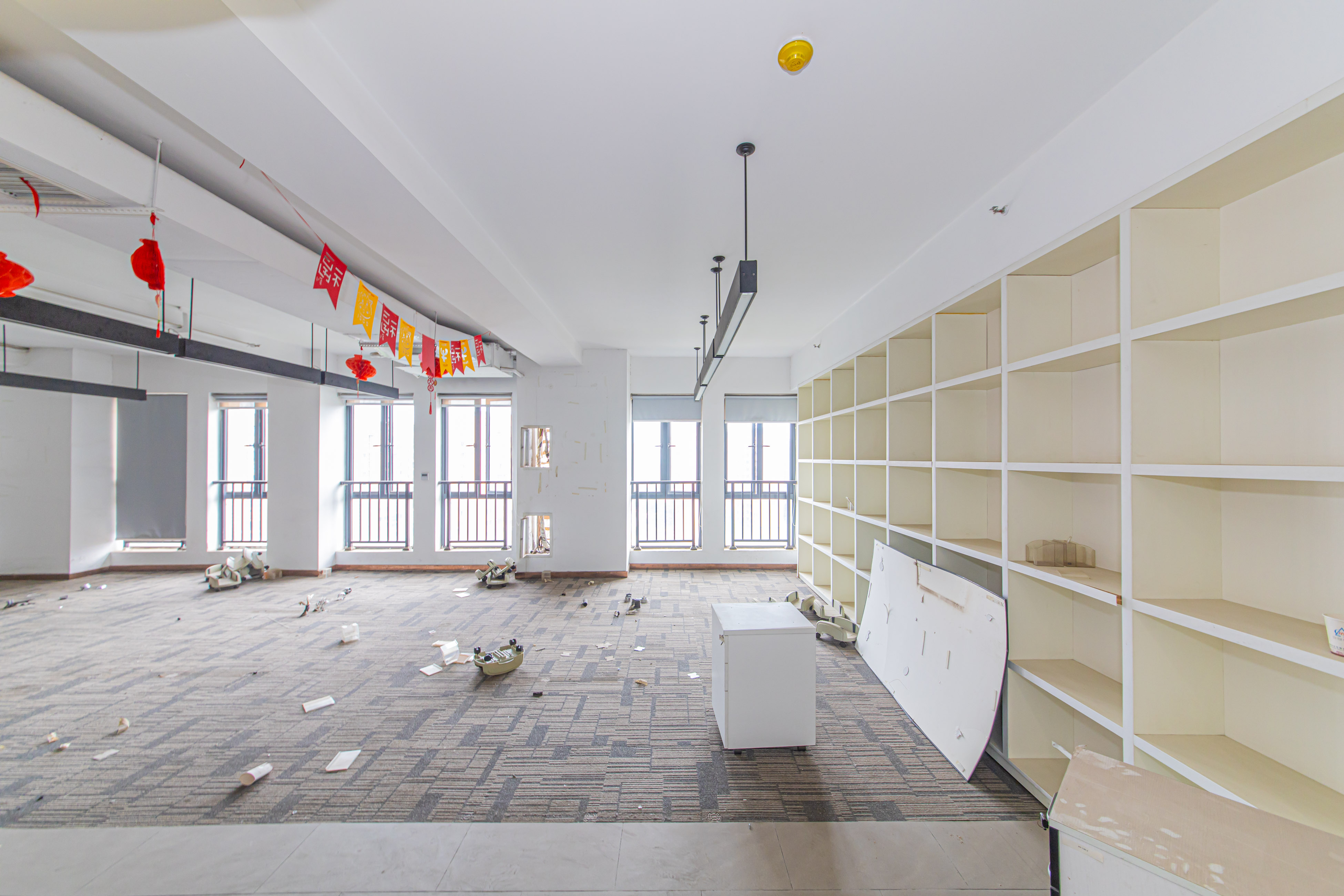 中建芙蓉工社  7室2厅3卫   1300.00万其他