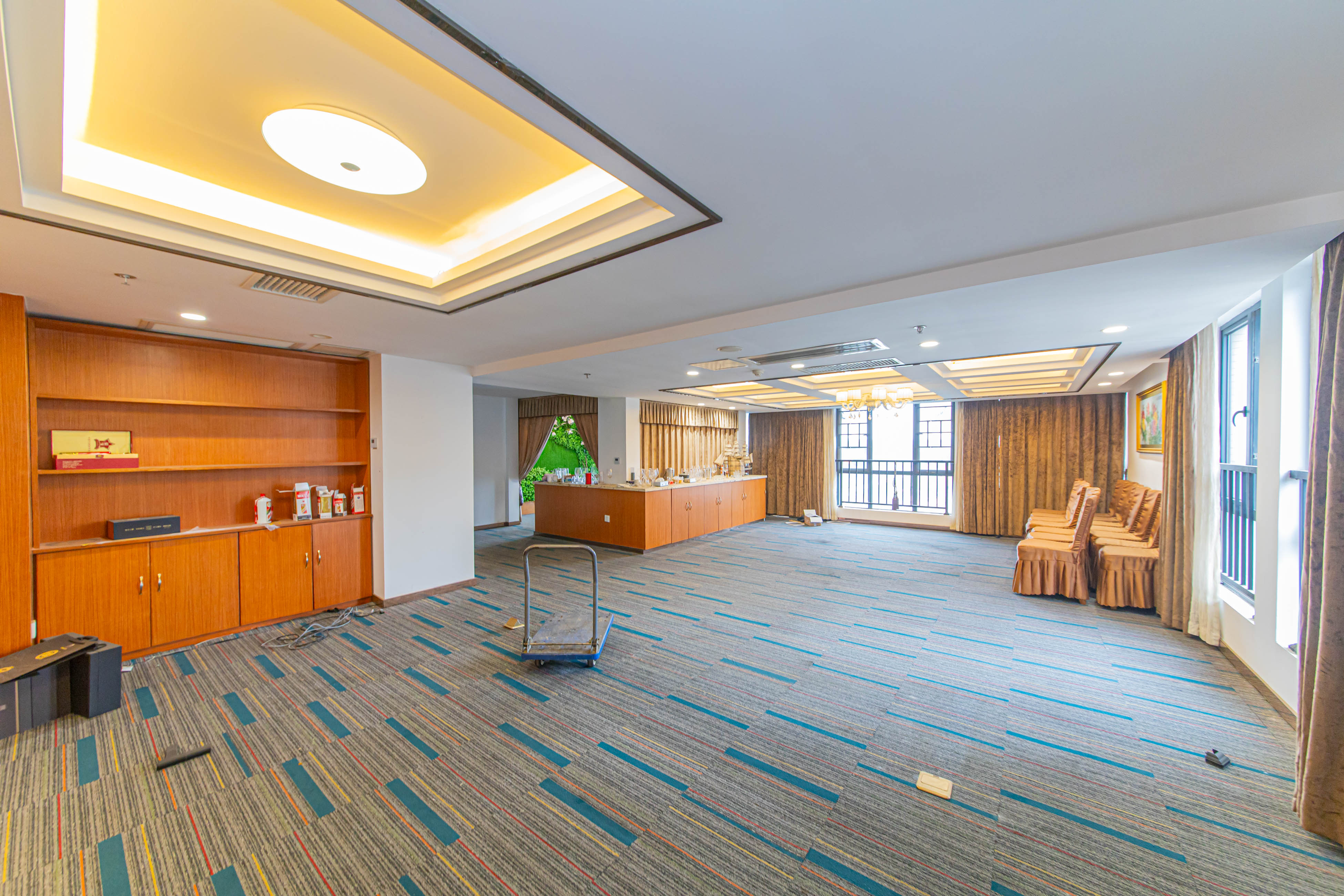 中建芙蓉工社  7室2厅3卫   1300.00万其他