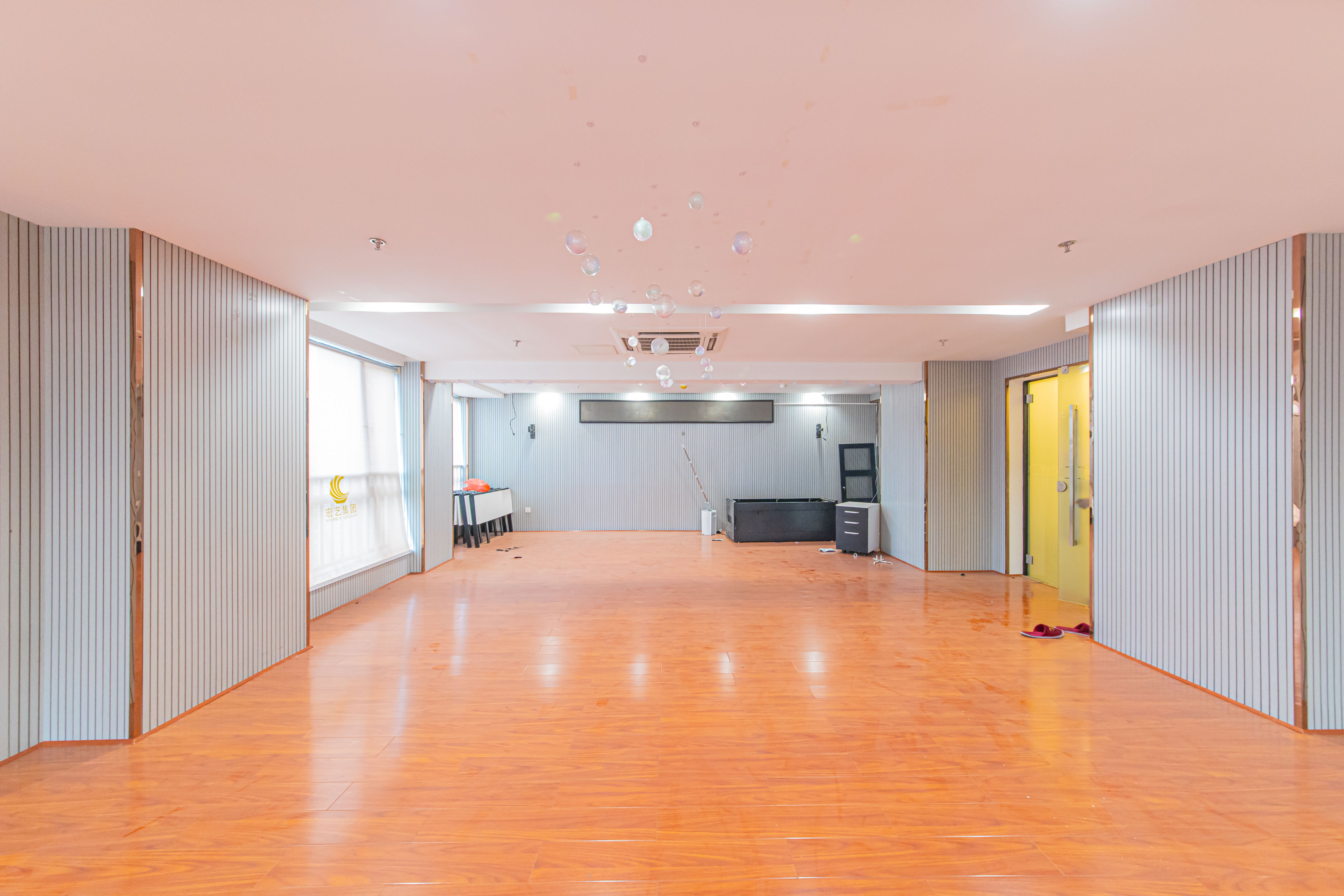 中建芙蓉工社  7室2厅3卫   1300.00万其他