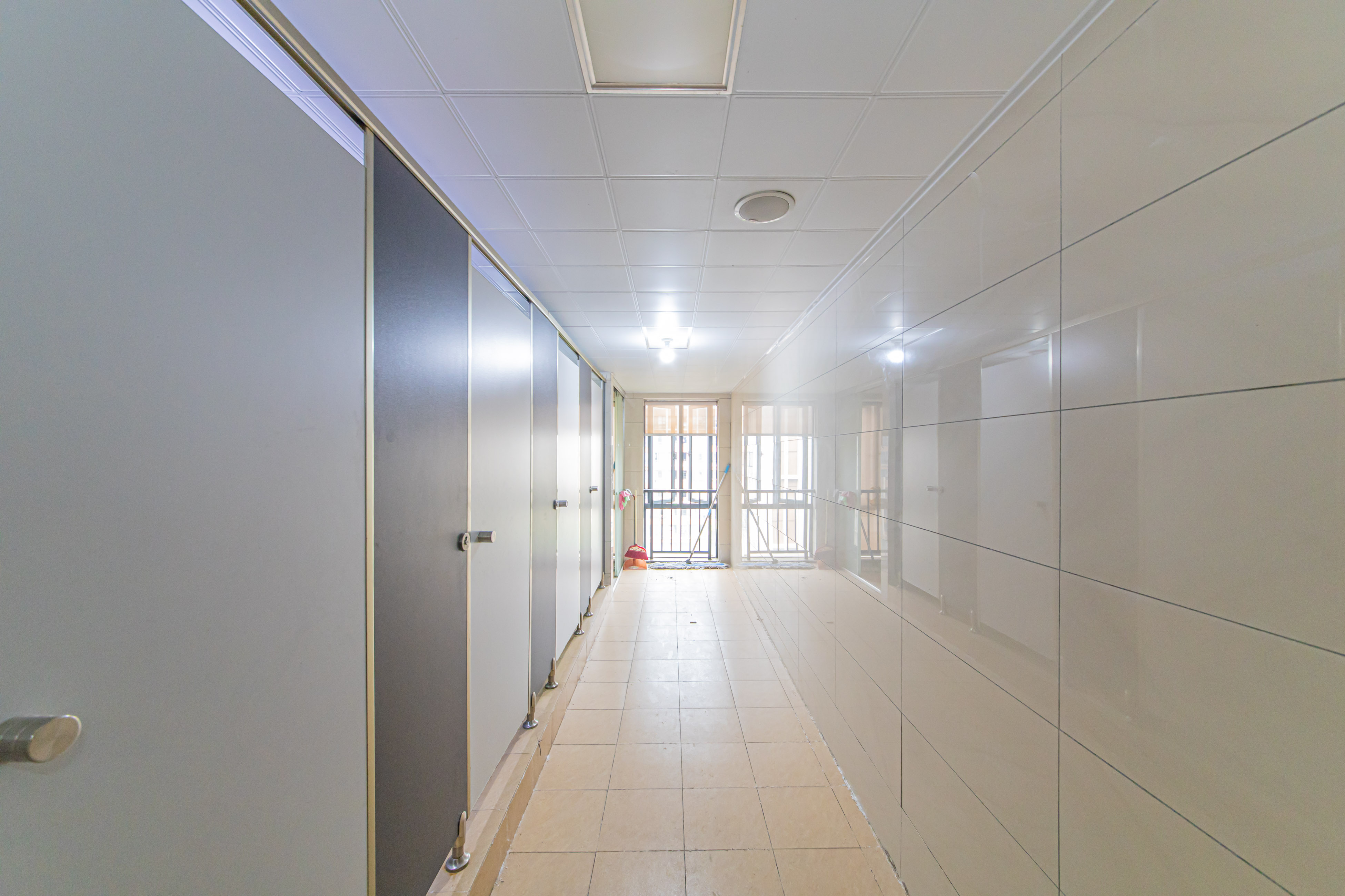 中建芙蓉工社  7室2厅3卫   1300.00万卫生间