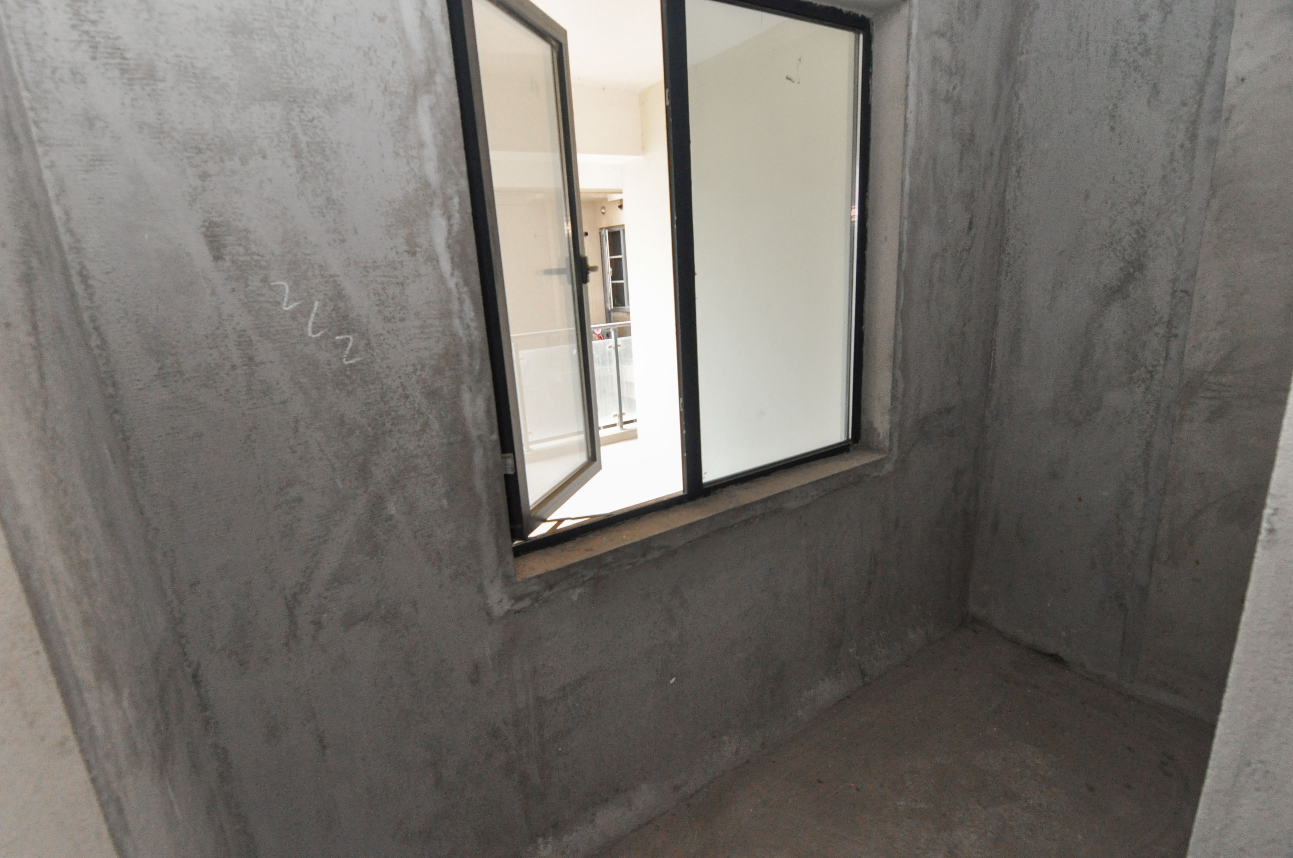中建梅溪湖中心  4室2厅2卫   241.80万其他