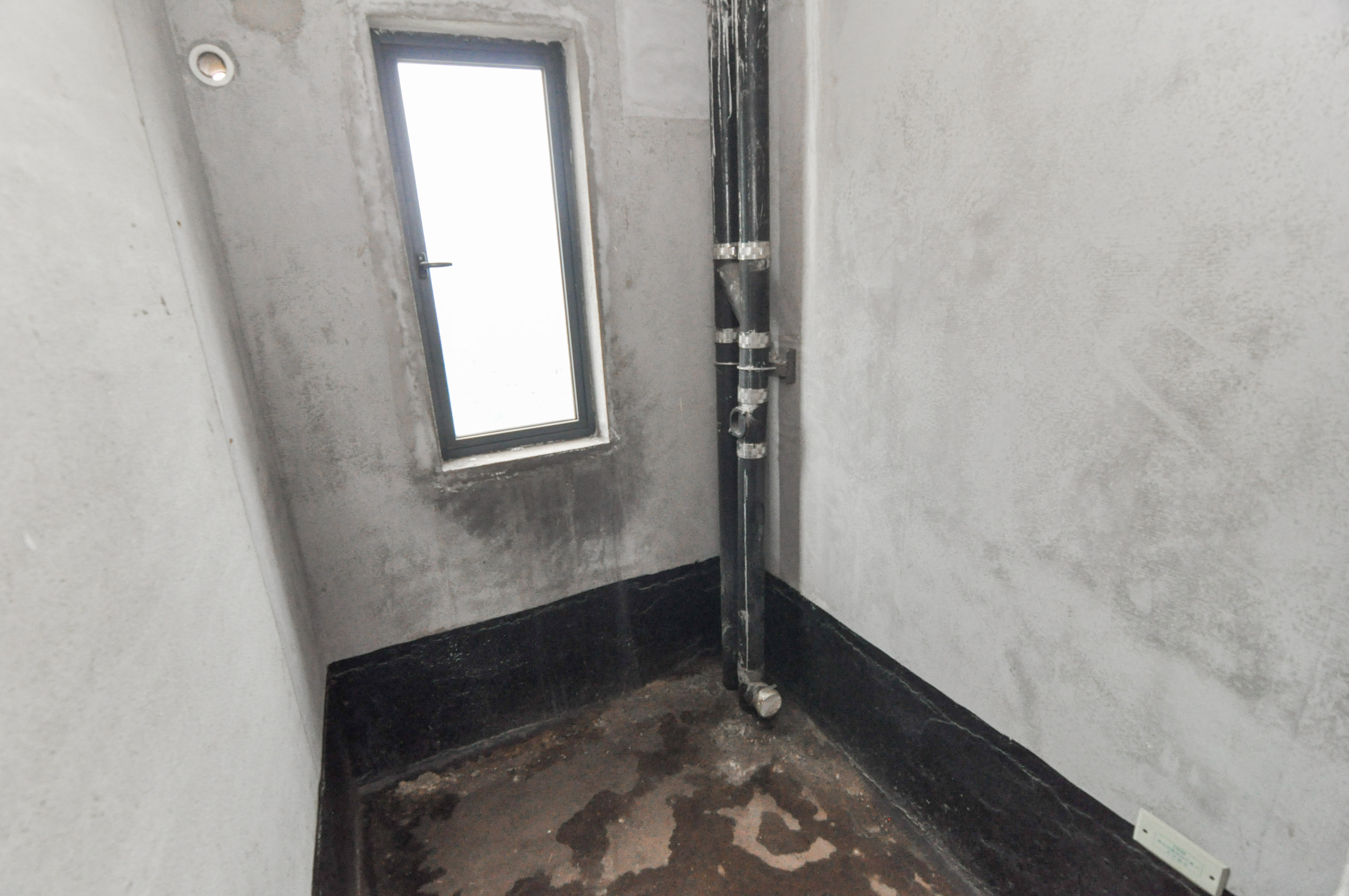 中建梅溪湖中心  4室2厅2卫   241.80万其他