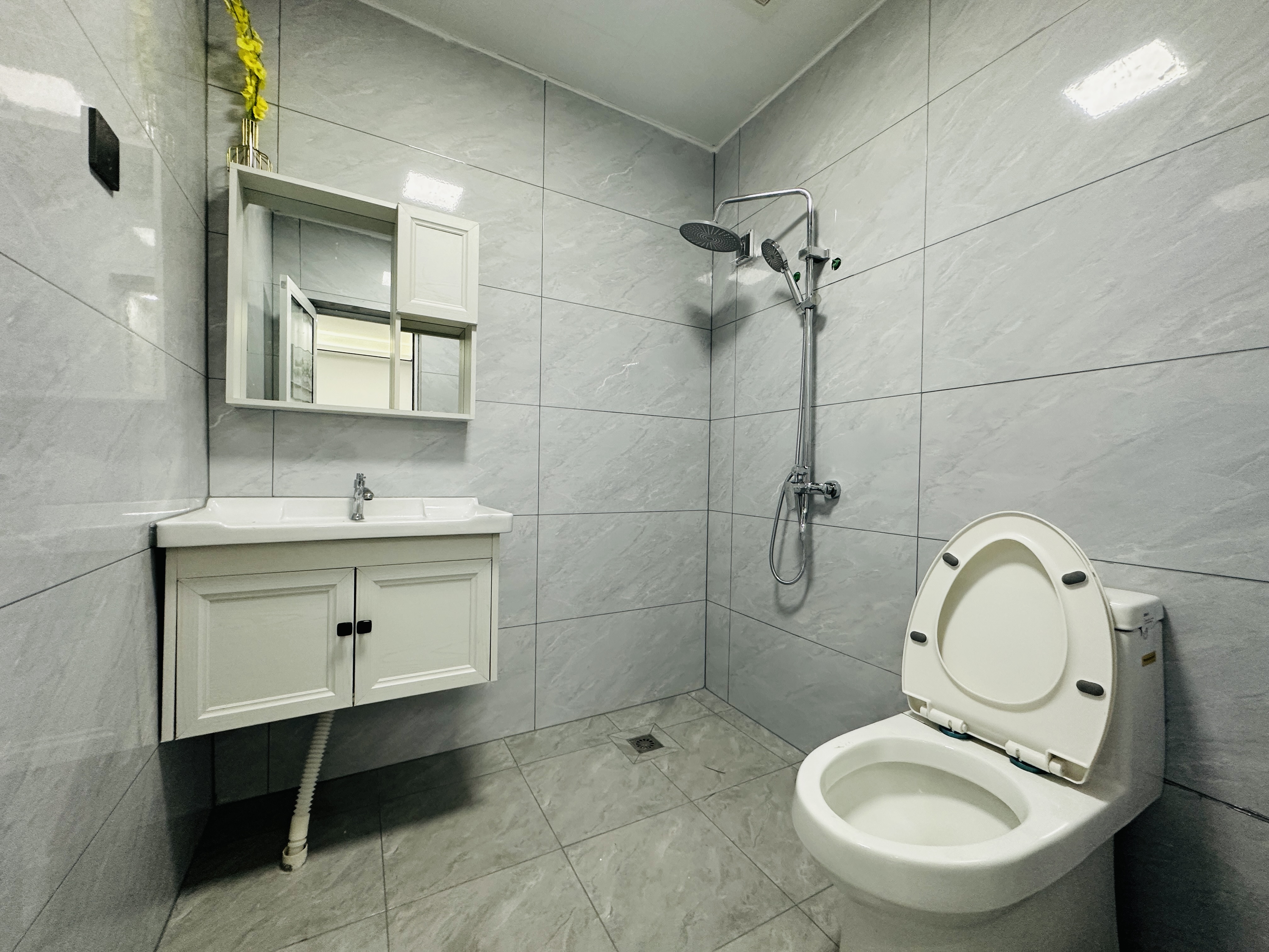 蓝海佳园  3室2厅1卫    114.0万 蓝海佳园  3室2厅1卫    114.0万卫生间