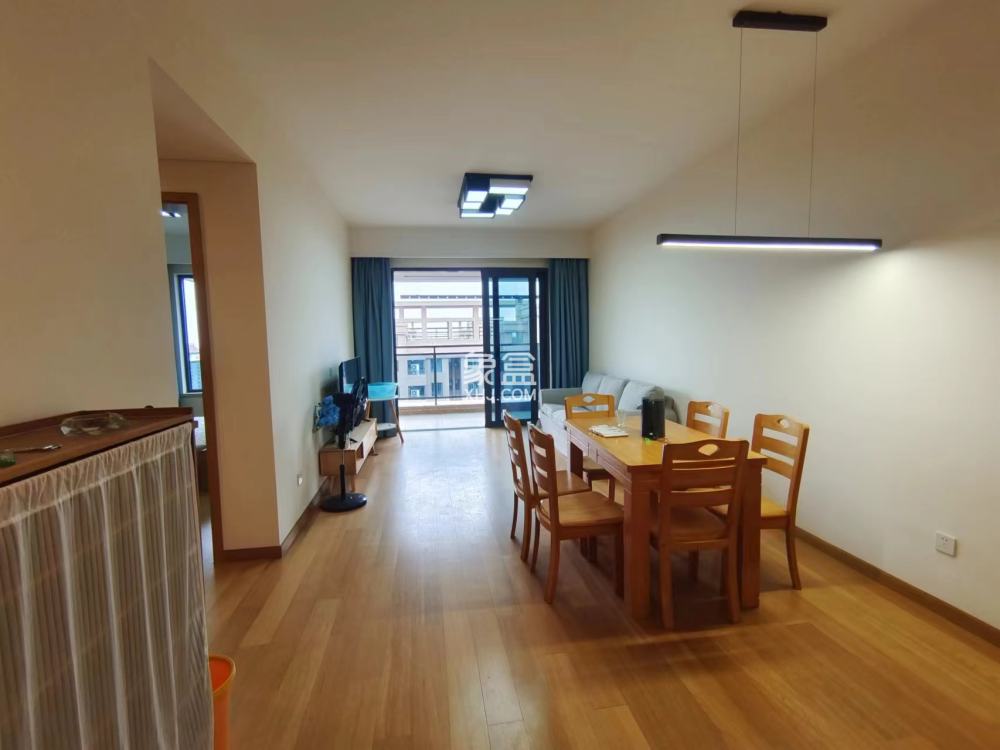 晋合湘水湾四期  2室2厅2卫    65.0万