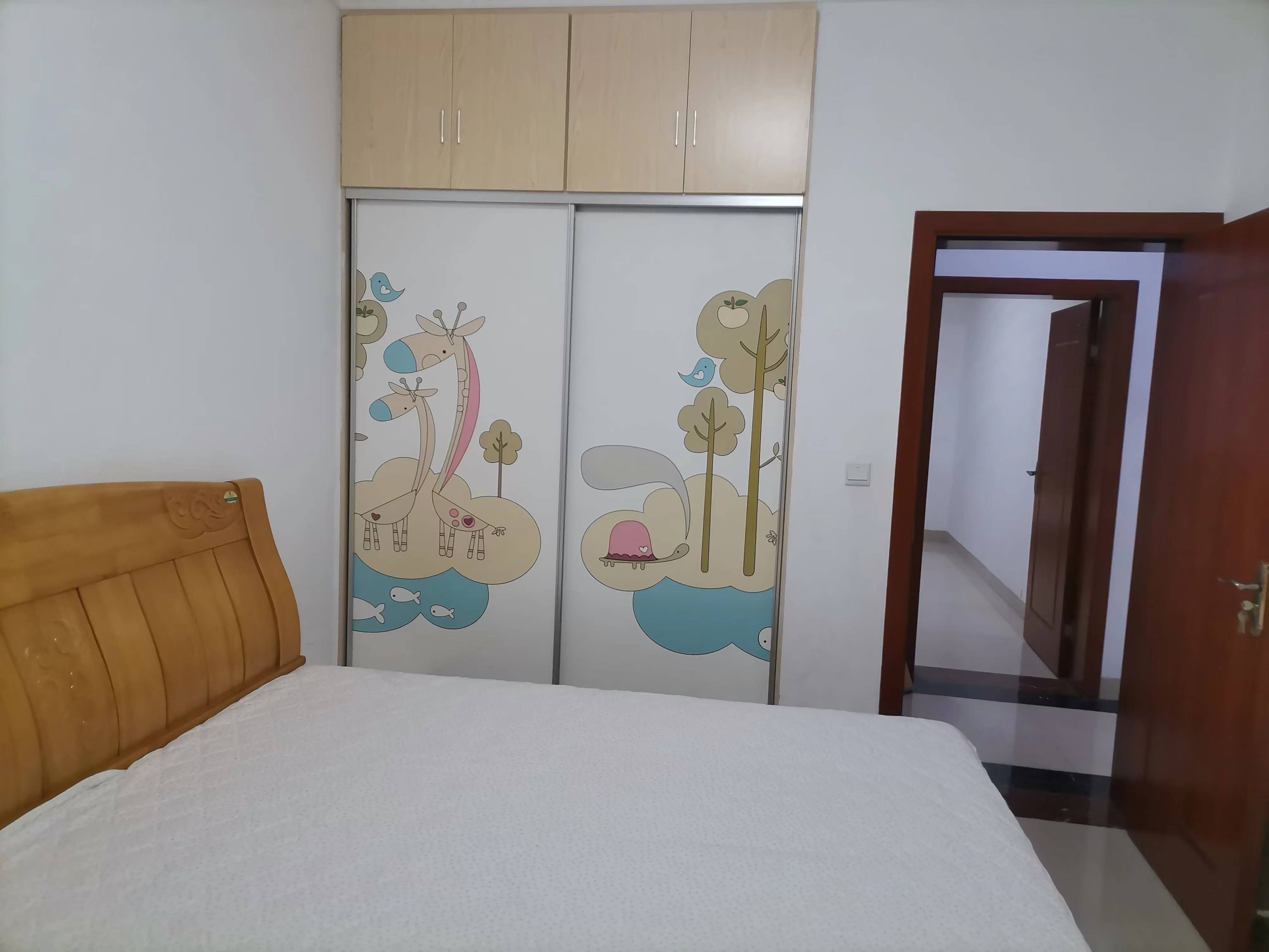 长湖小区  3室2厅1卫   1600.00元/月室内图