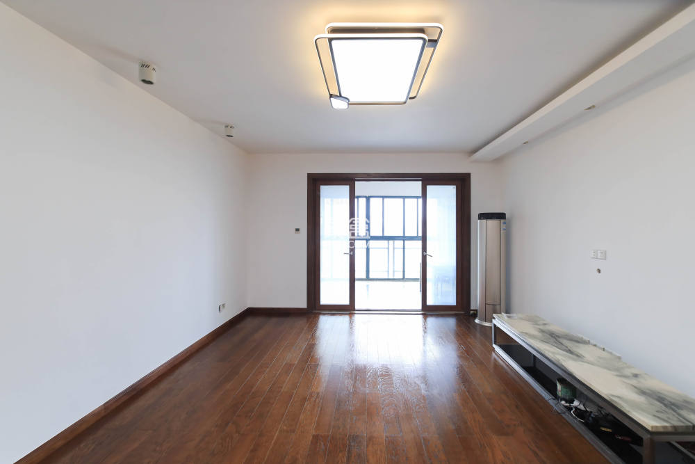 华盛世纪新城  3室2厅1卫    132.8万