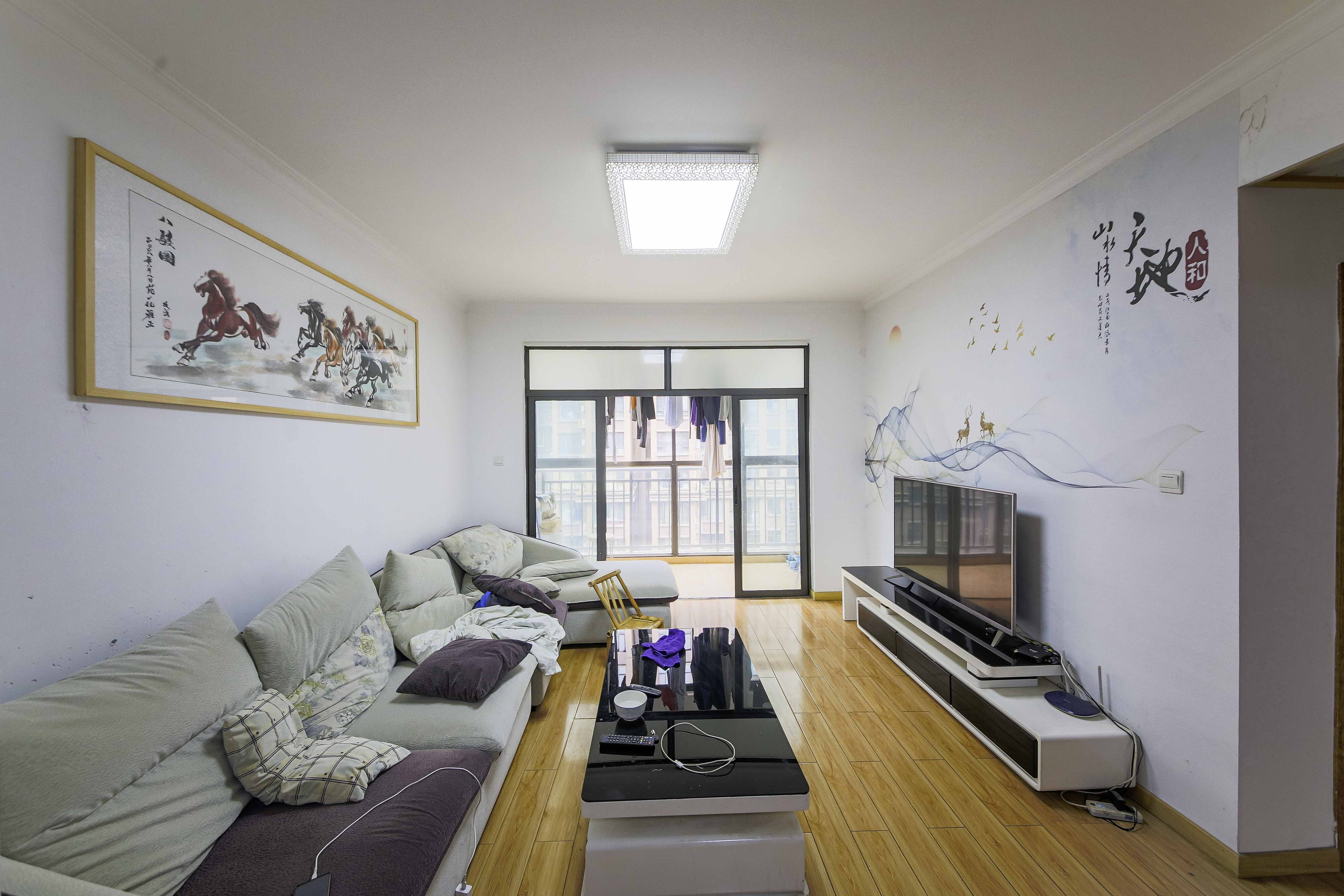 长城水郡 2室2厅1卫 60.99万 长城水郡 2室2厅1卫 60.99万客厅