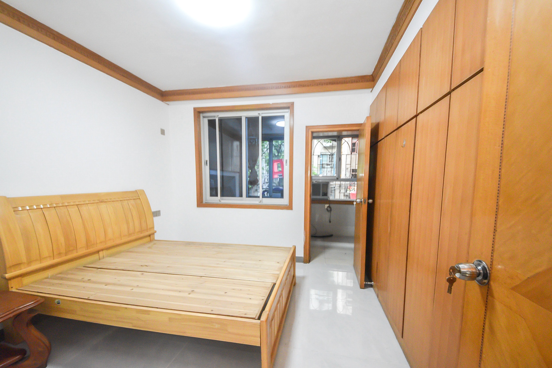 湖南中医学院梨子山宿舍/湖南省中医附一医院  4室2厅2卫    80.79万卧室