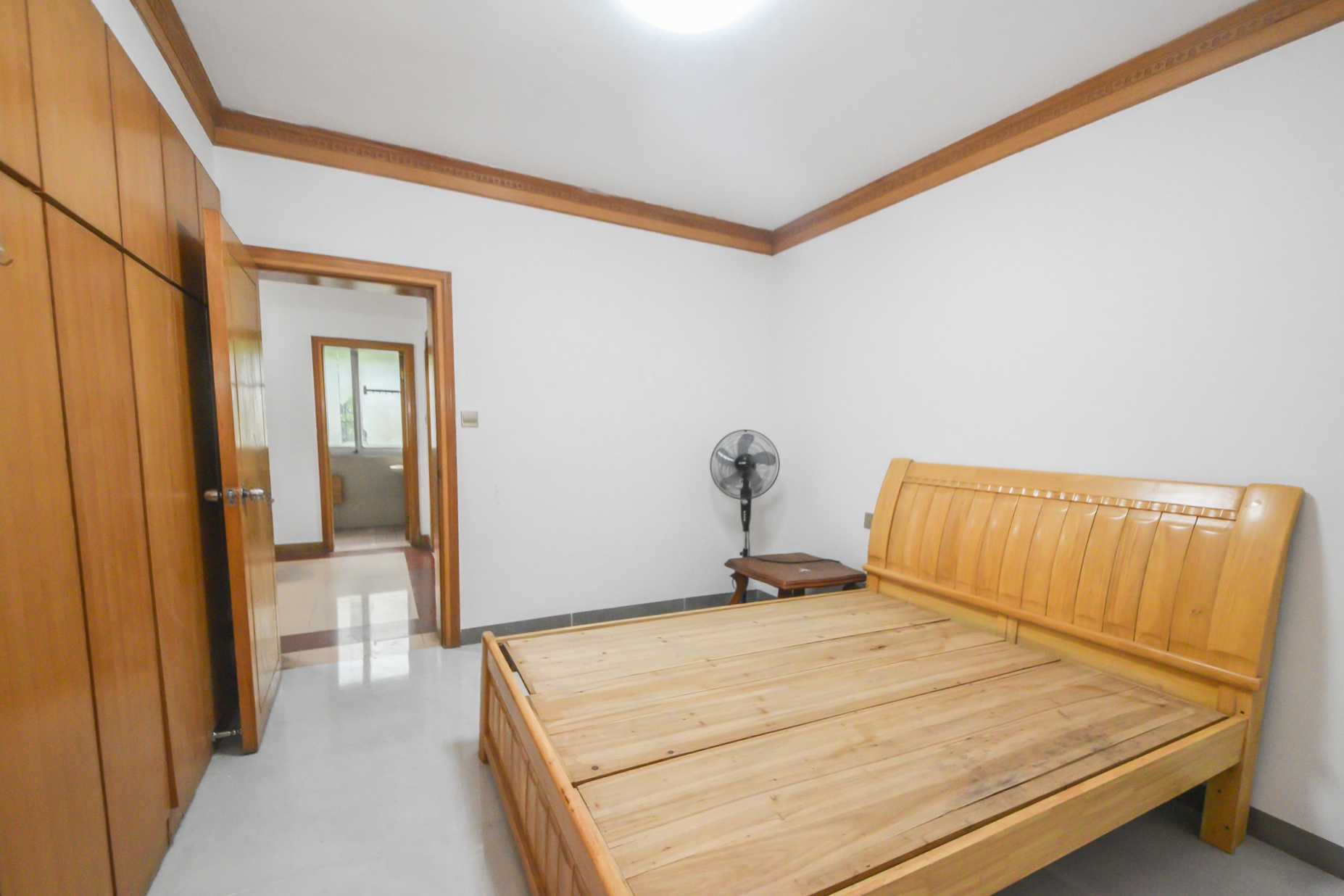 湖南中医学院梨子山宿舍/湖南省中医附一医院  4室2厅2卫    80.79万卧室