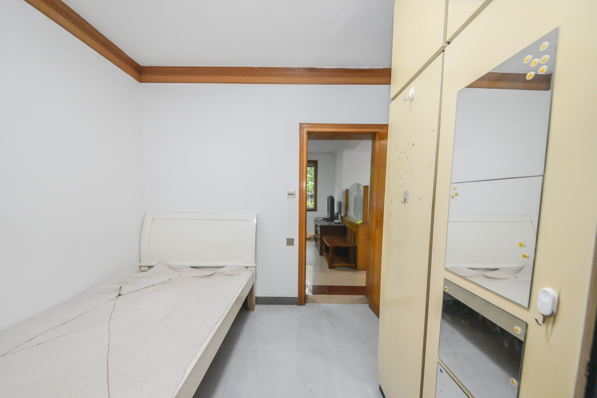 湖南中医学院梨子山宿舍/湖南省中医附一医院  4室2厅2卫    80.79万卧室