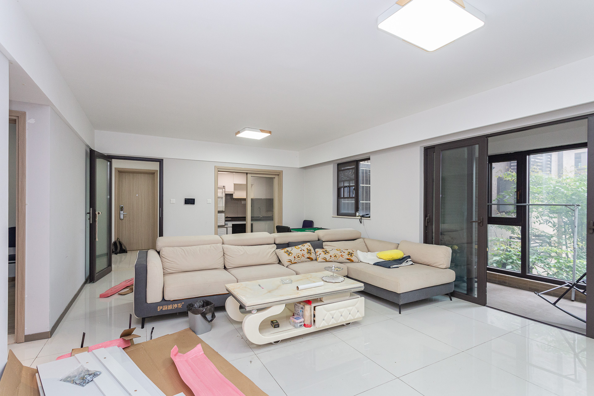 时代倾城五期 3室2厅2卫 103.5万 时代倾城五期 3室2厅2卫 103.5万客厅