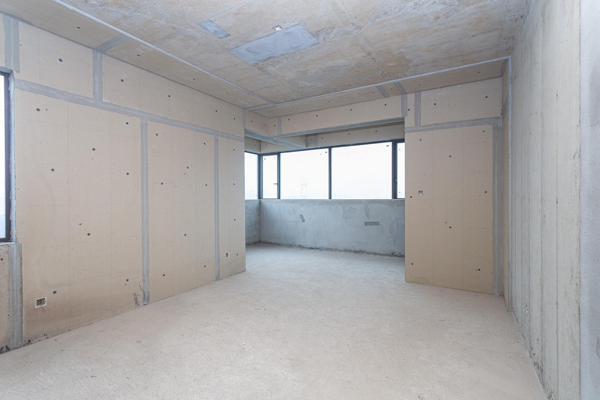 润和湘江天地E区  4室2厅3卫    265.0万 润和湘江天地E区  4室2厅3卫    265.0万卧室