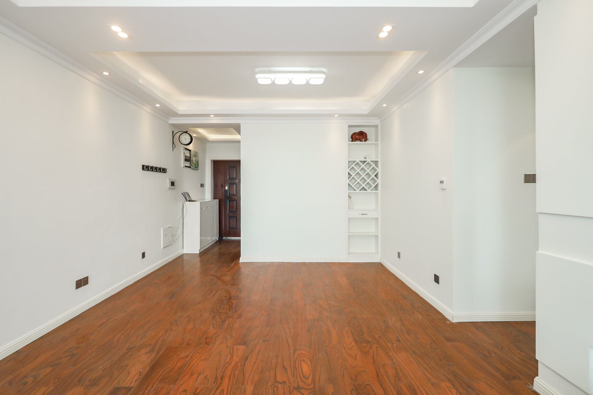 兰亭都荟(璟峰苑) 3室2厅1卫 98.0万 兰亭都荟(璟峰苑) 3室2厅1卫 98.0万其他