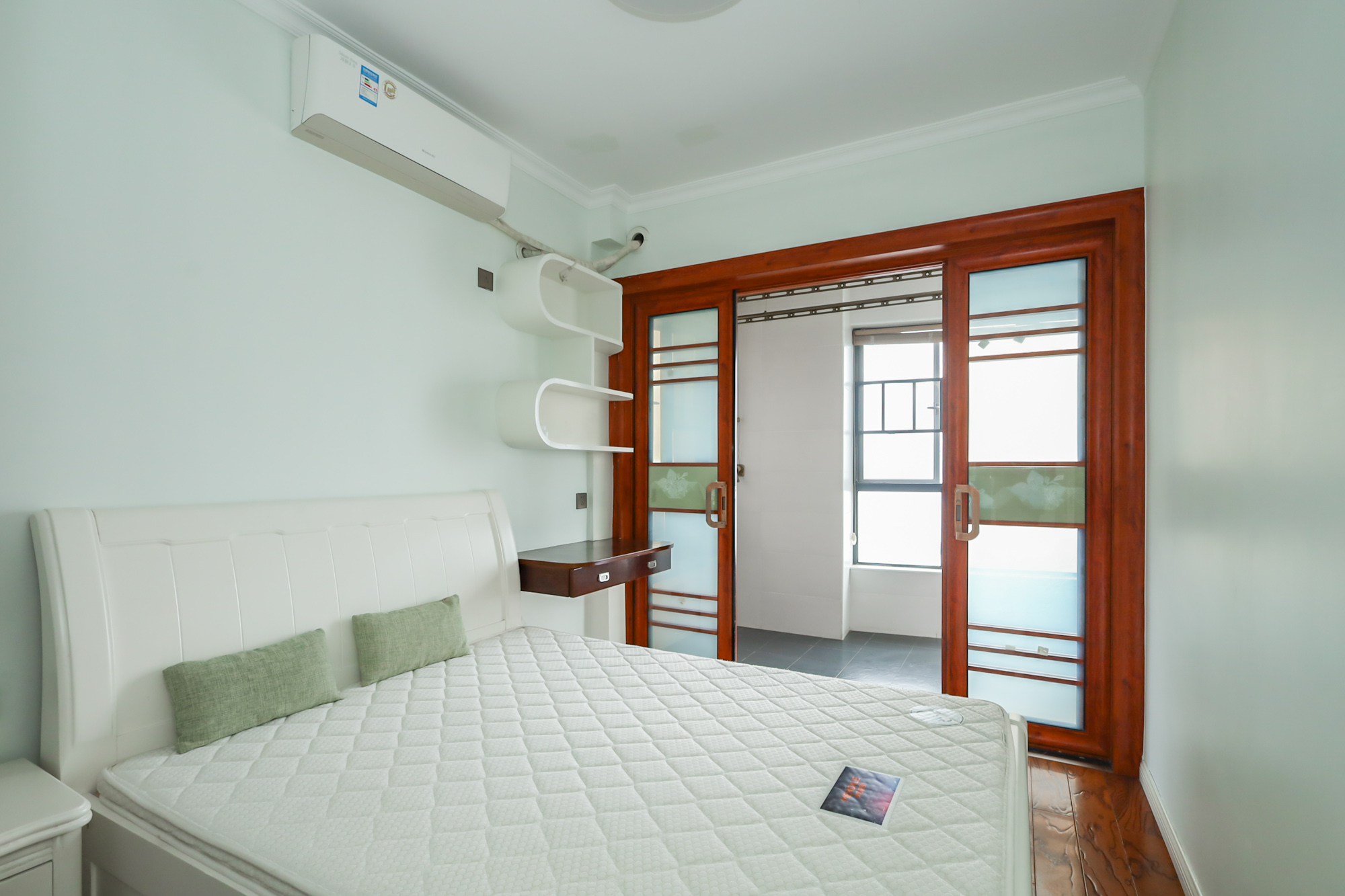 兰亭都荟(璟峰苑) 3室2厅1卫 98.0万 兰亭都荟(璟峰苑) 3室2厅1卫 98.0万卧室