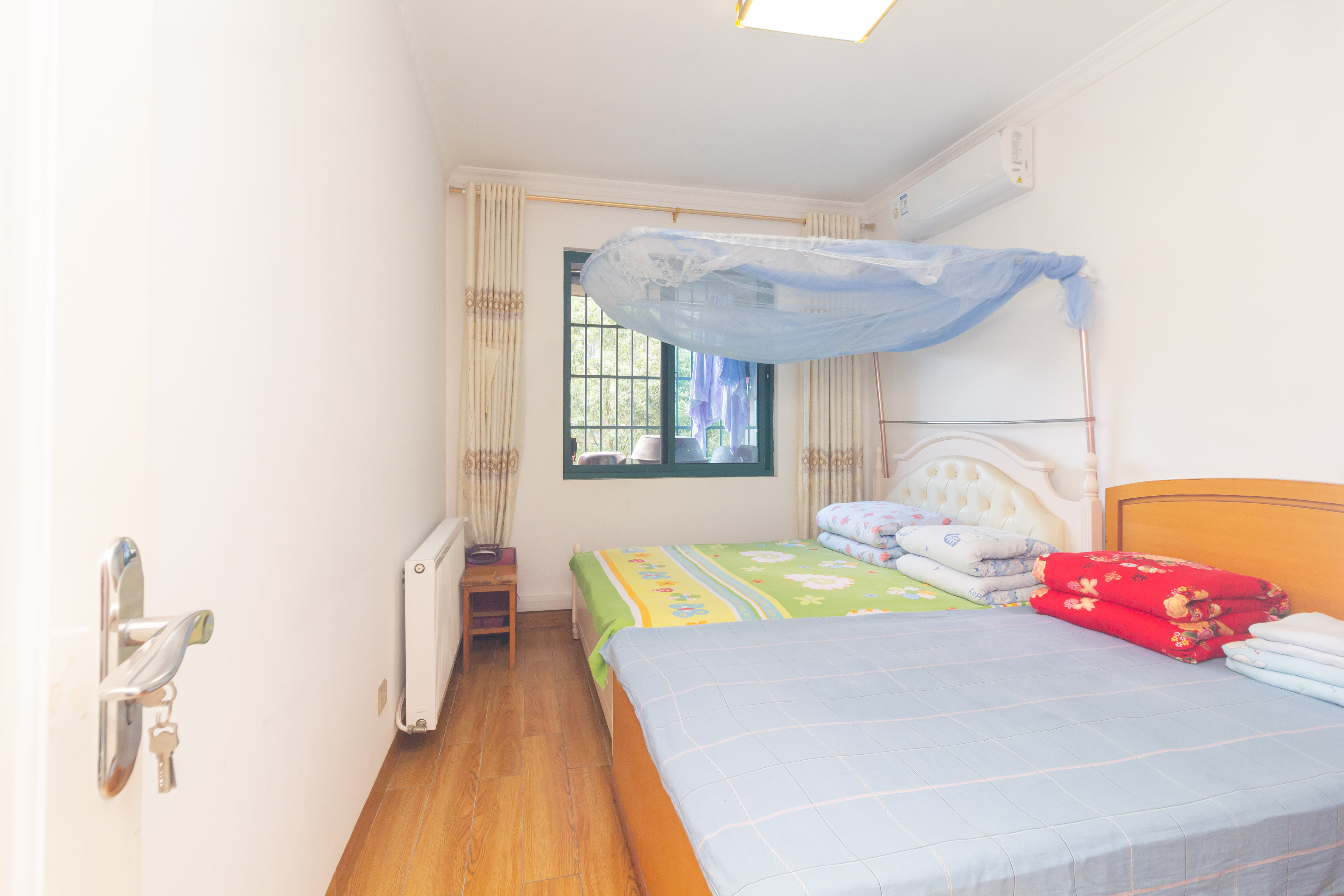 才子佳郡  5室2厅1卫   118.00万卧室