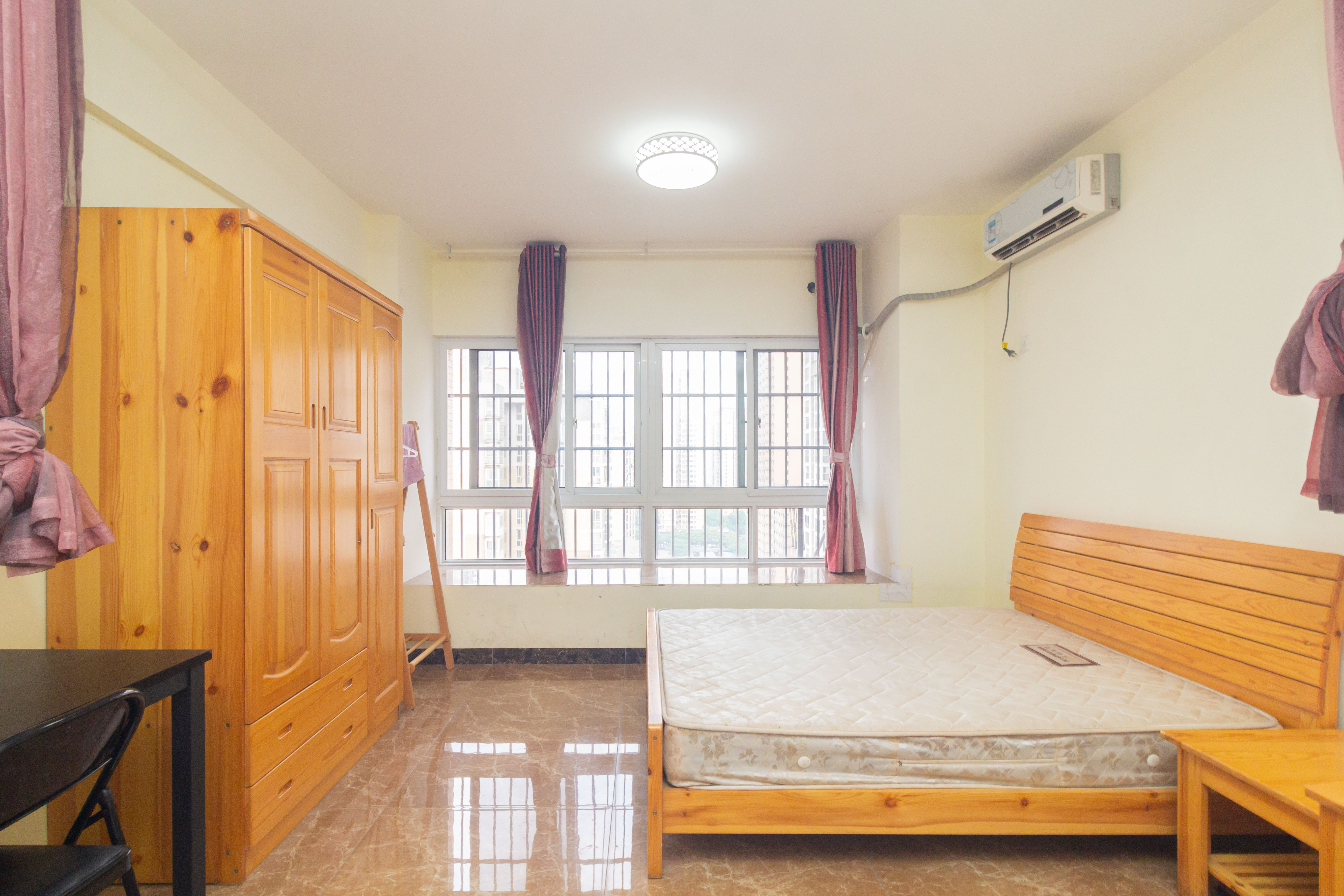 昌和商业中心/昌和国际 1室1厅1卫 24.0万 昌和商业中心/昌和国际 1室1厅1卫 24.0万客厅