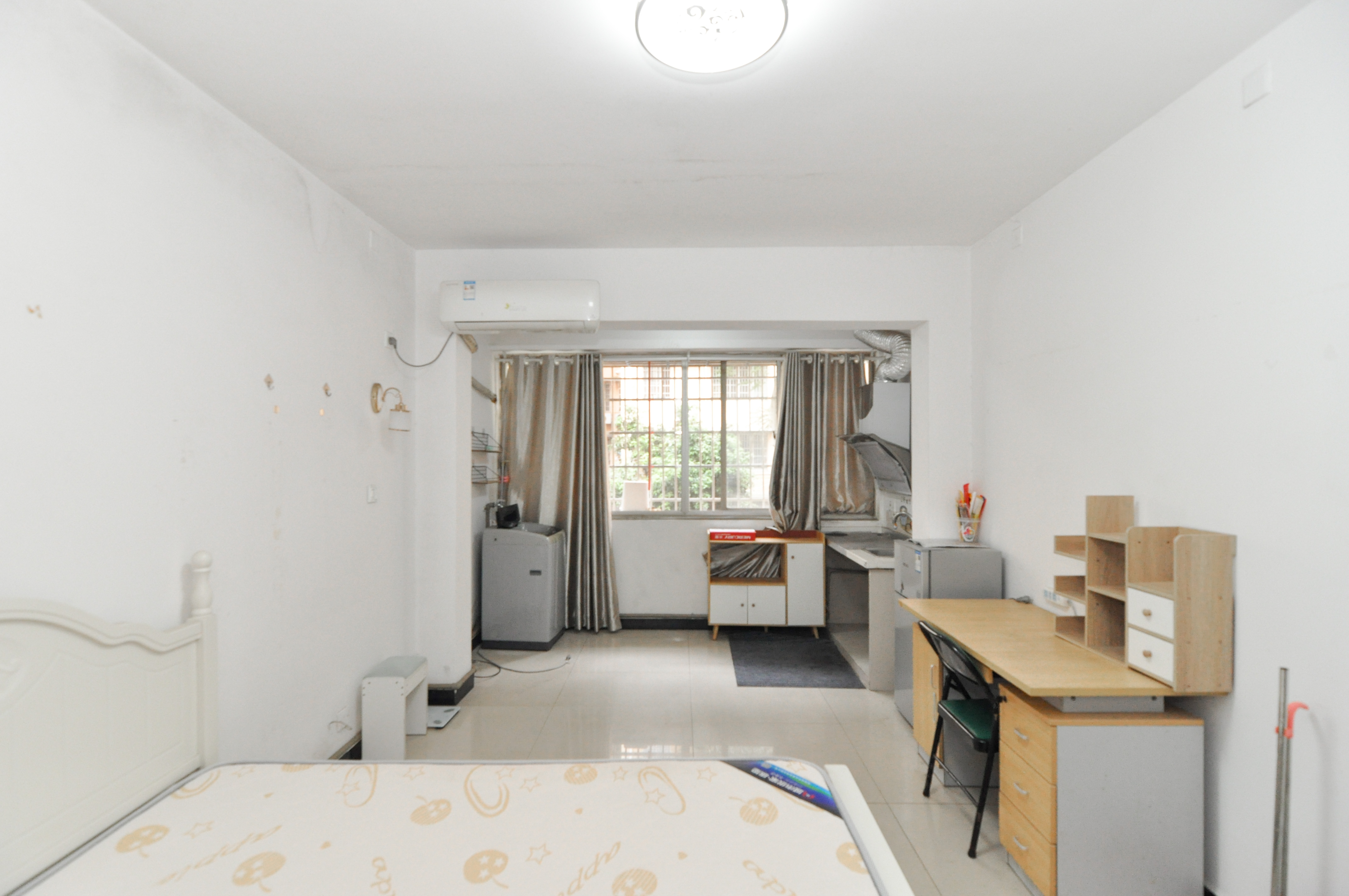 商学院和园  1室1厅1卫   24.30万