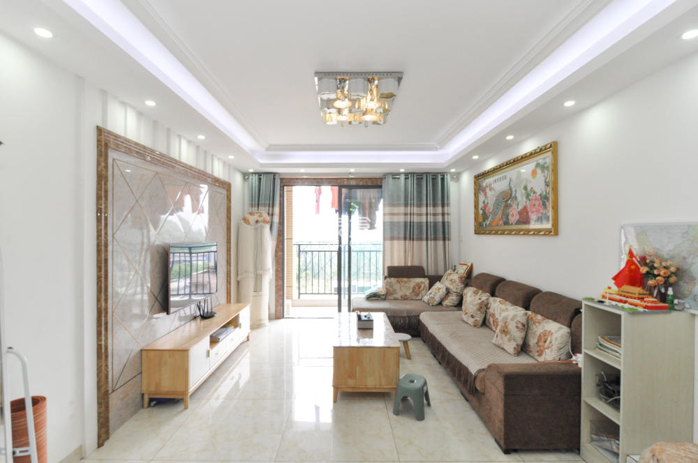 恒泰广场  3室2厅1卫    72.0万