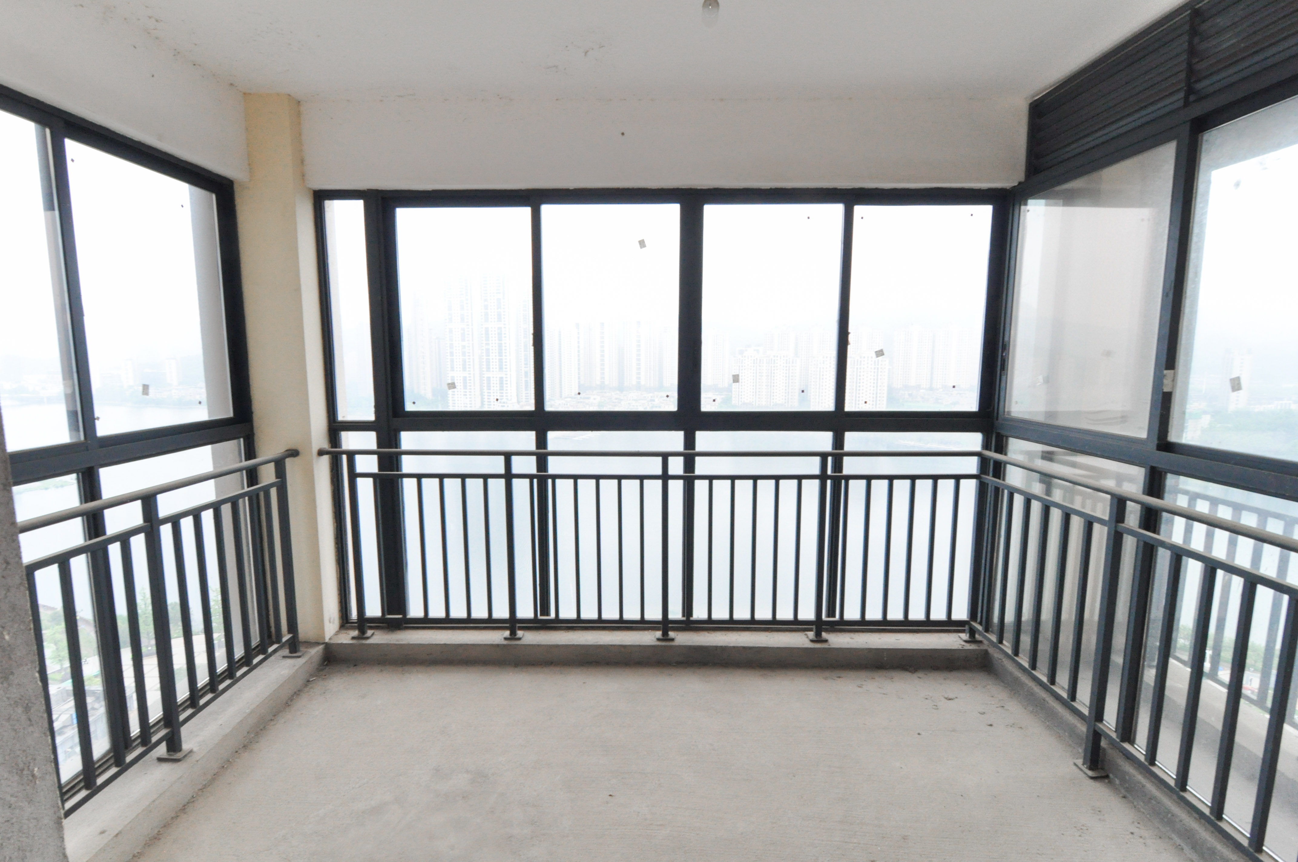 中建梅溪湖中心  4室2厅3卫   450.00万其他