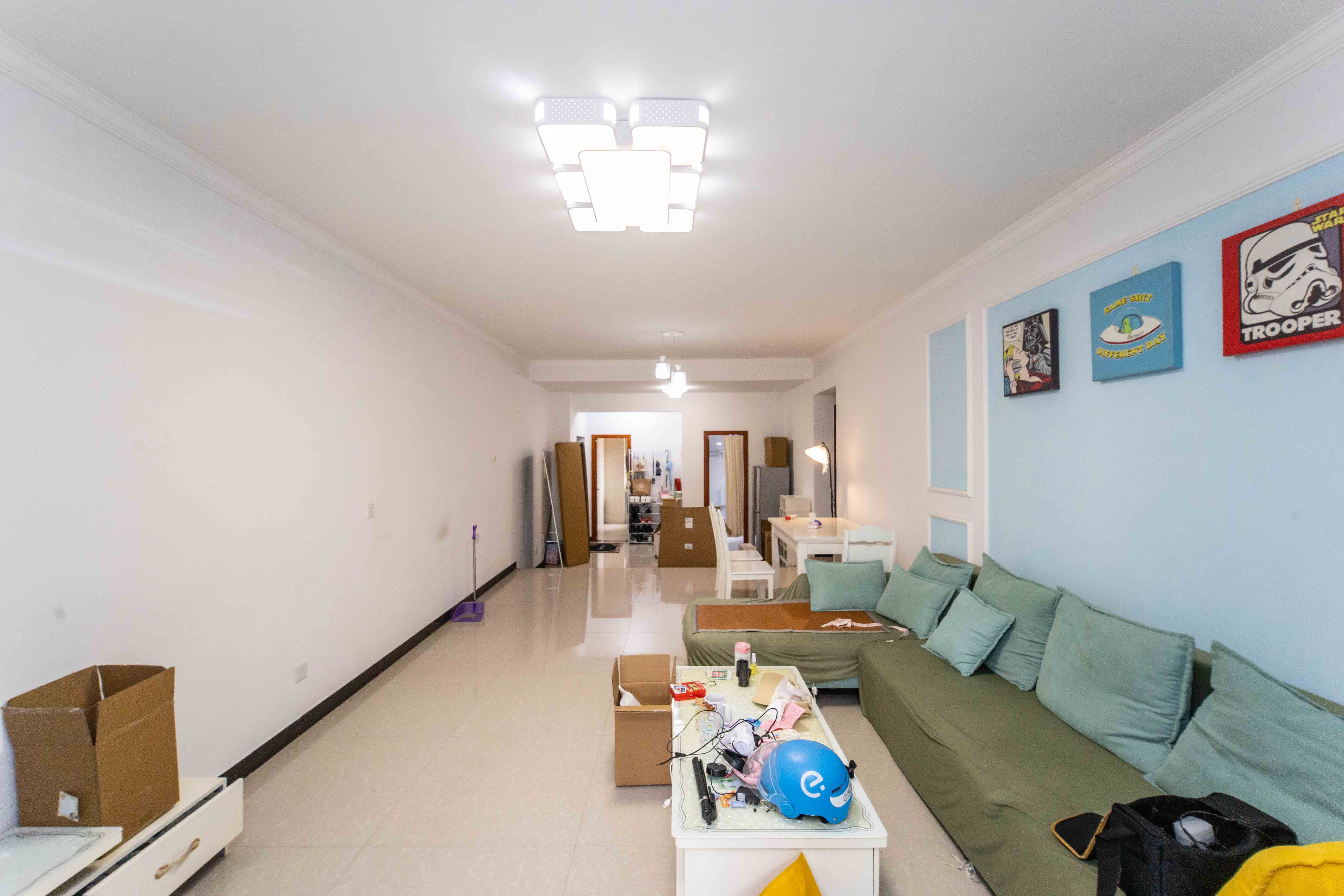 东玺门  2室2厅1卫    98.0万 东玺门  2室2厅1卫    98.0万客厅