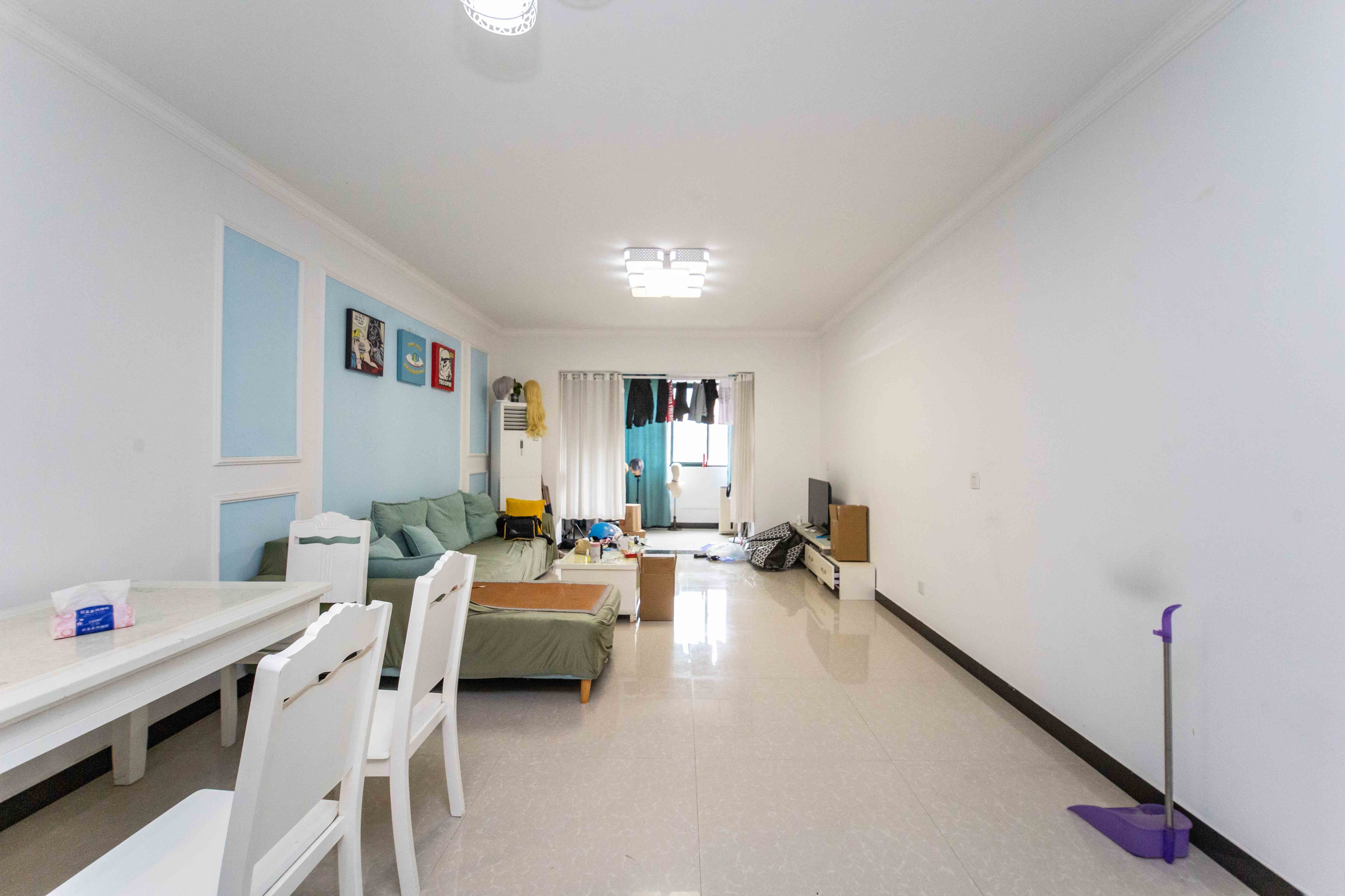 东玺门  2室2厅1卫    98.0万 东玺门  2室2厅1卫    98.0万客厅