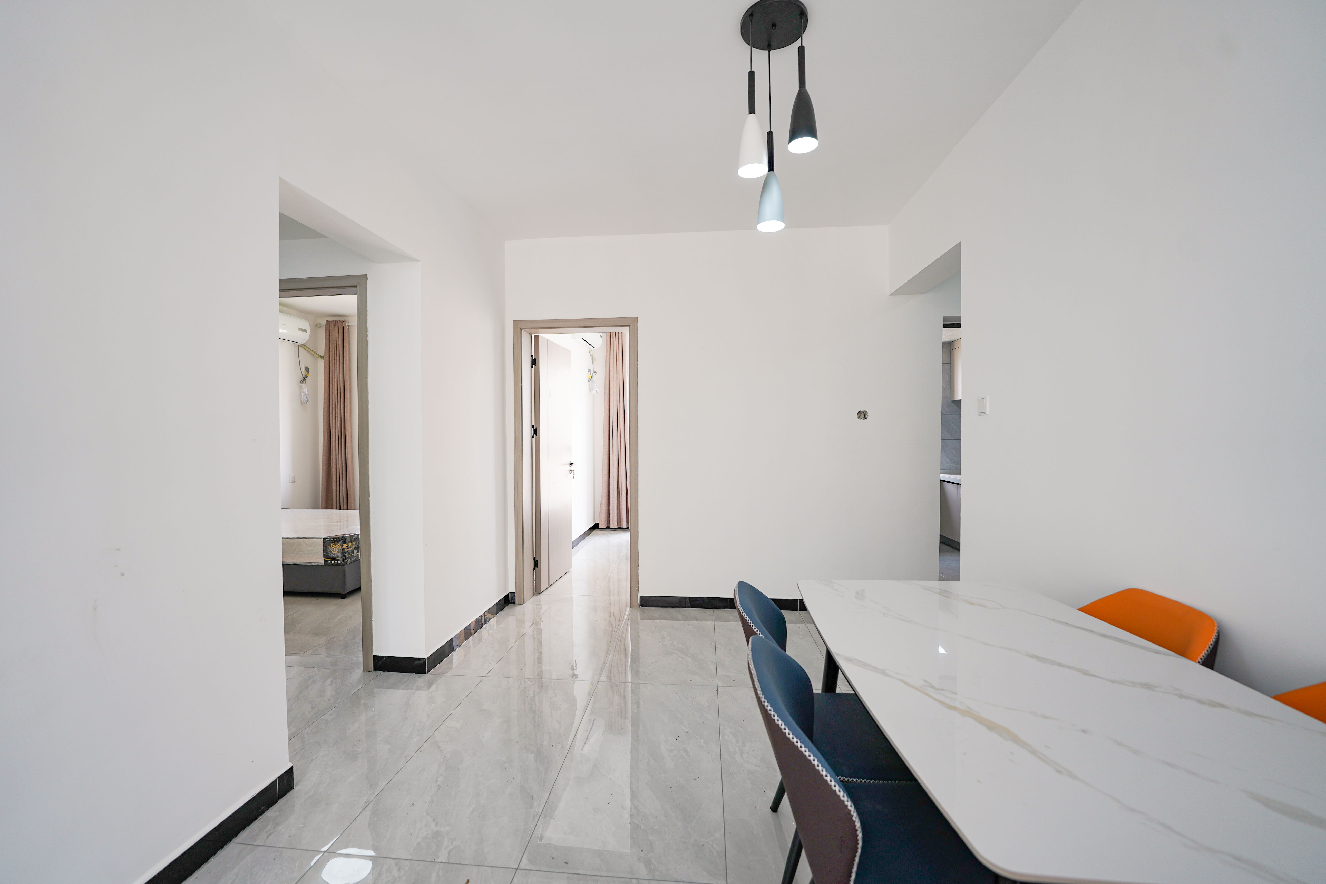 绿地新都会 3室2厅2卫 72.0万 绿地新都会 3室2厅2卫 72.0万客厅