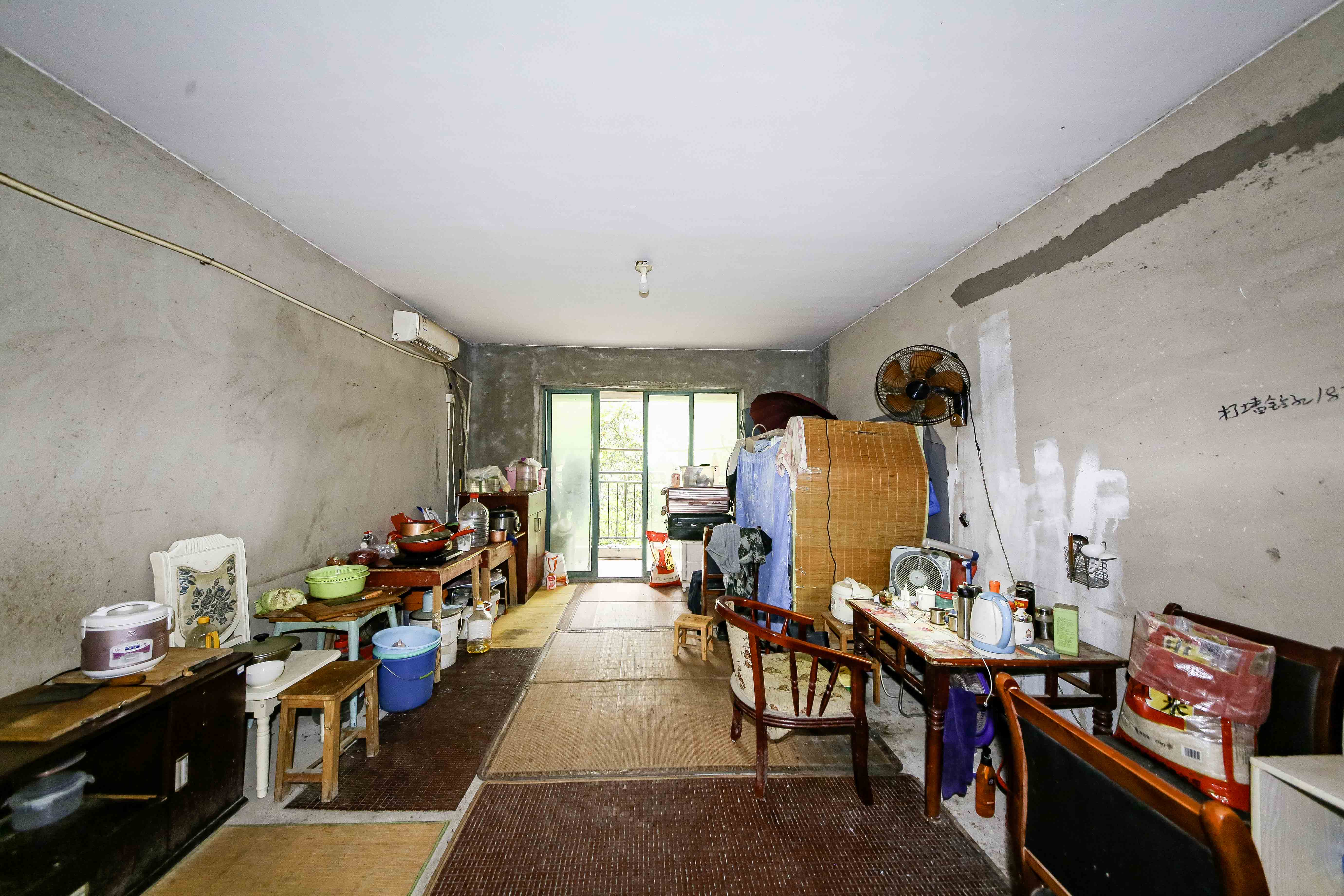 克拉美丽山庄(晟领国际)  4室2厅2卫    120.0万 克拉美丽山庄(晟领国际)  4室2厅2卫    120.0万