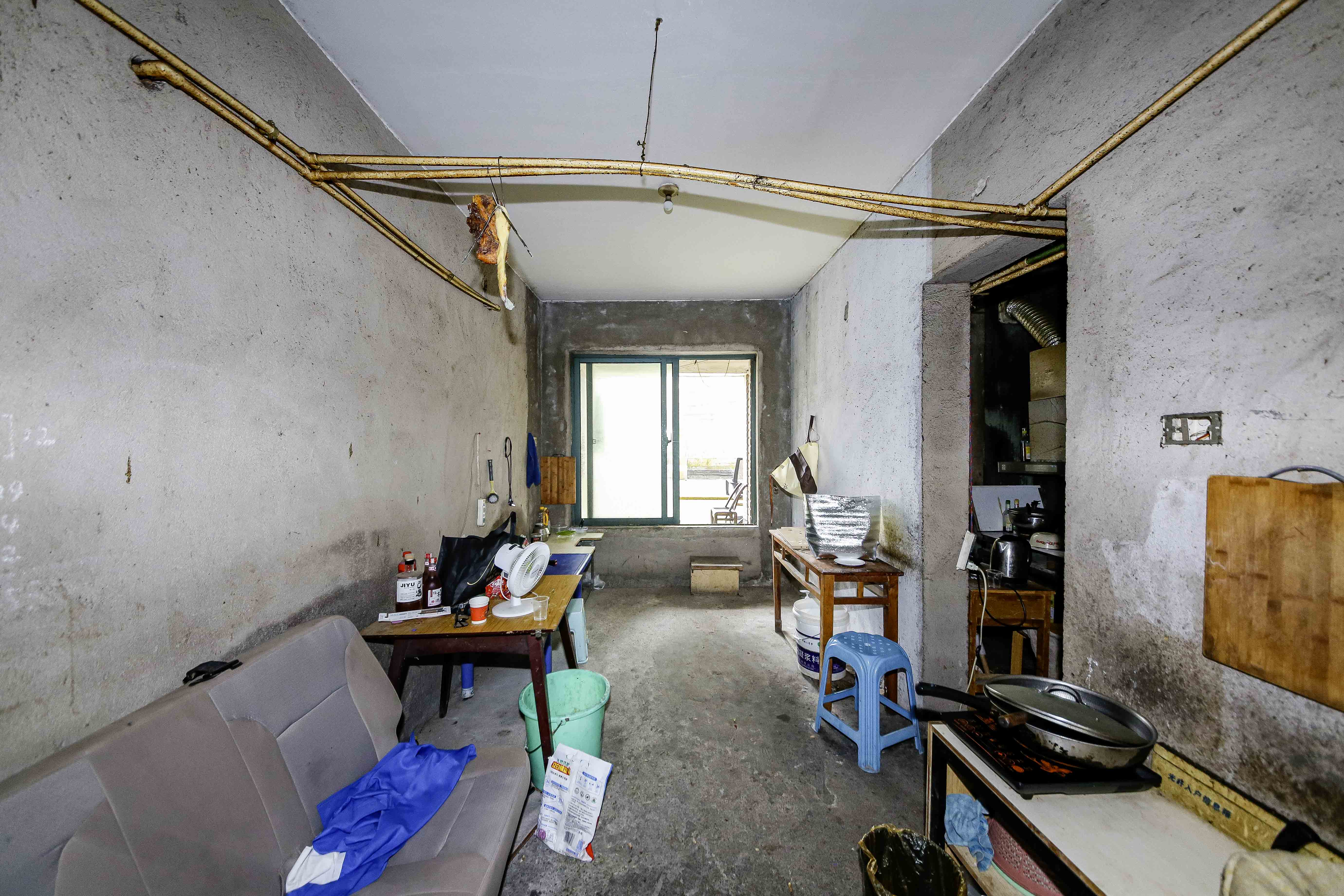 克拉美丽山庄(晟领国际) 4室2厅2卫 120.0万 克拉美丽山庄(晟领国际) 4室2厅2卫 120.0万客厅