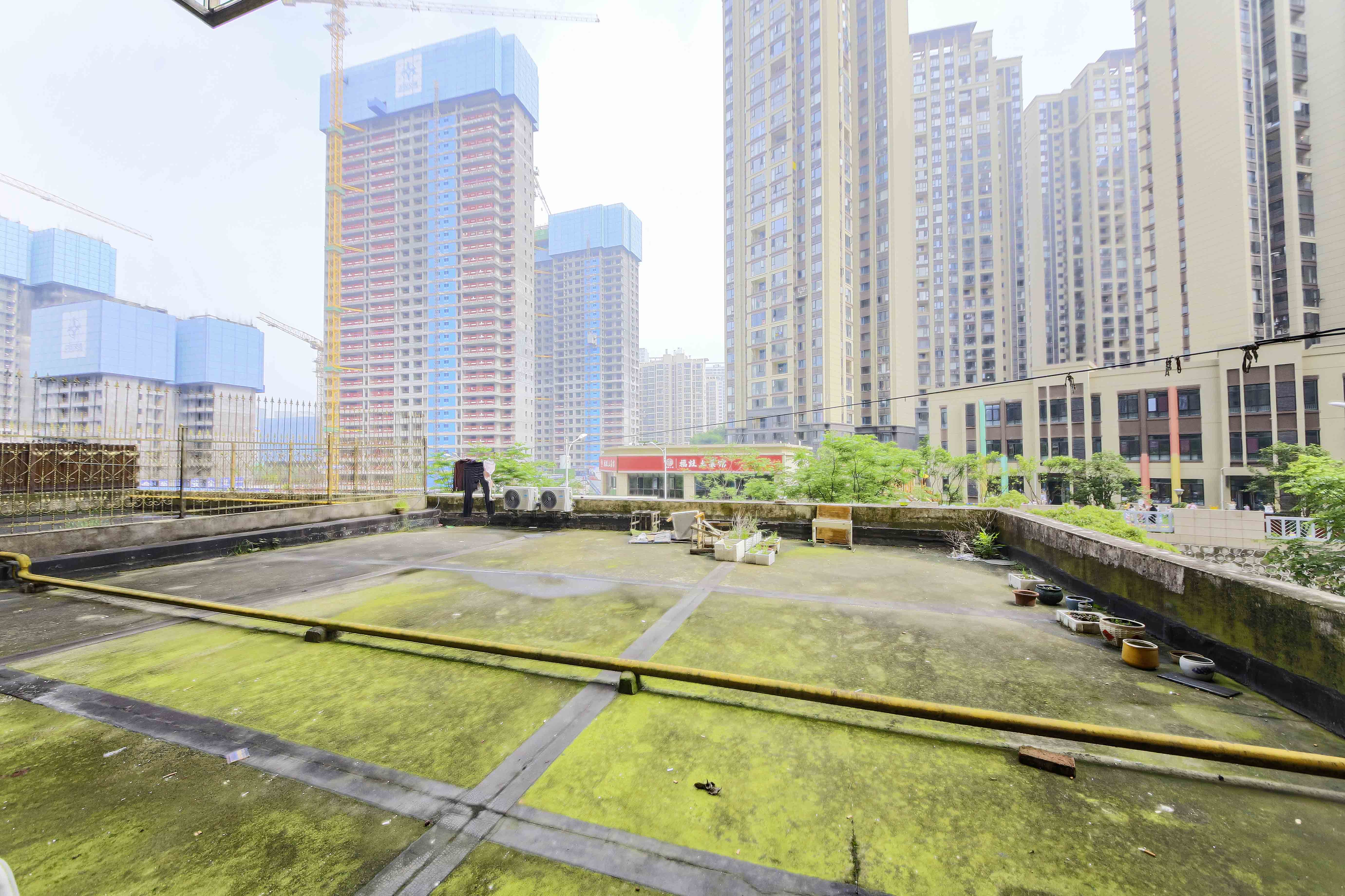 克拉美丽山庄(晟领国际) 4室2厅2卫 120.0万 克拉美丽山庄(晟领国际) 4室2厅2卫 120.0万其他