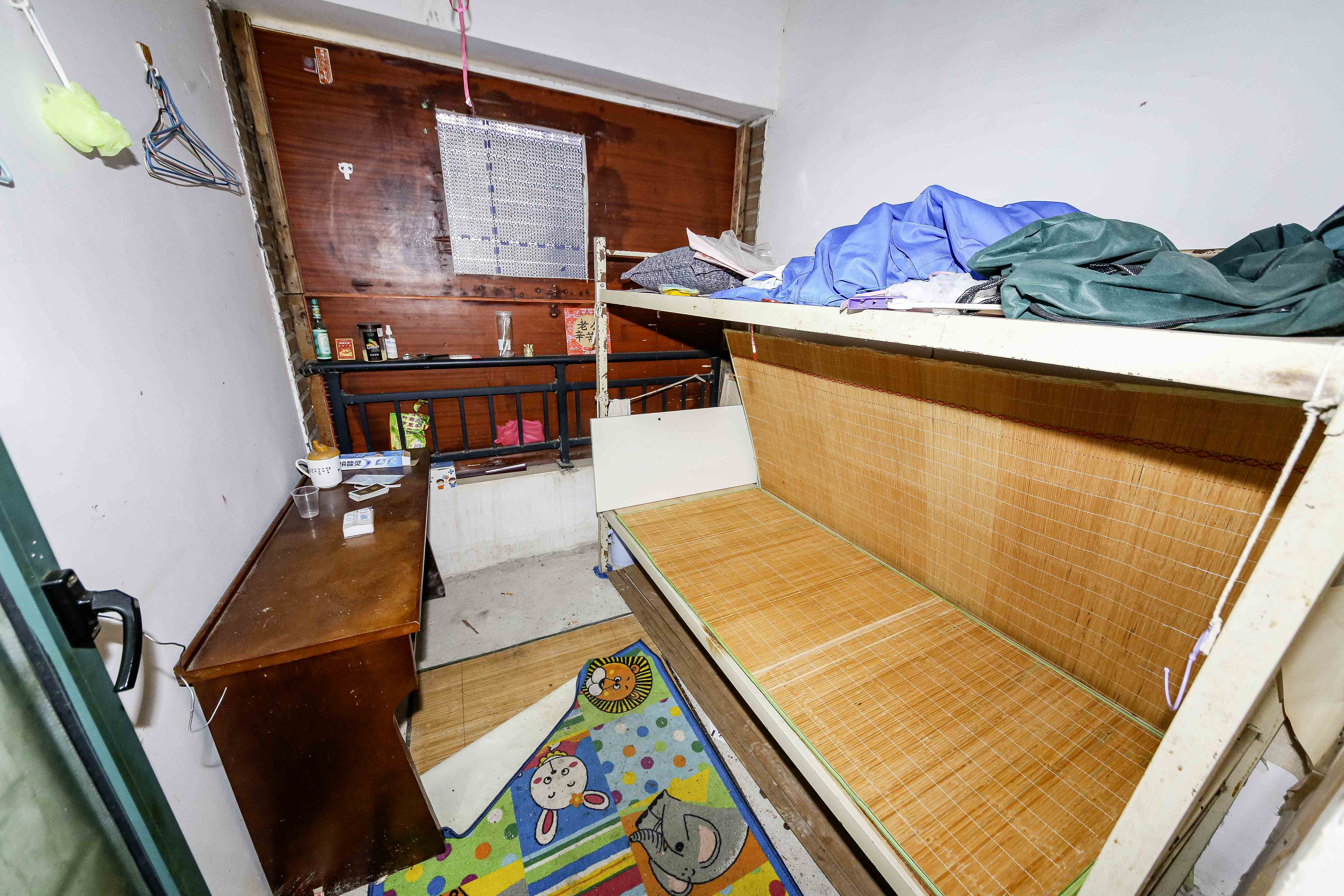 克拉美丽山庄(晟领国际) 4室2厅2卫 120.0万 克拉美丽山庄(晟领国际) 4室2厅2卫 120.0万卧室