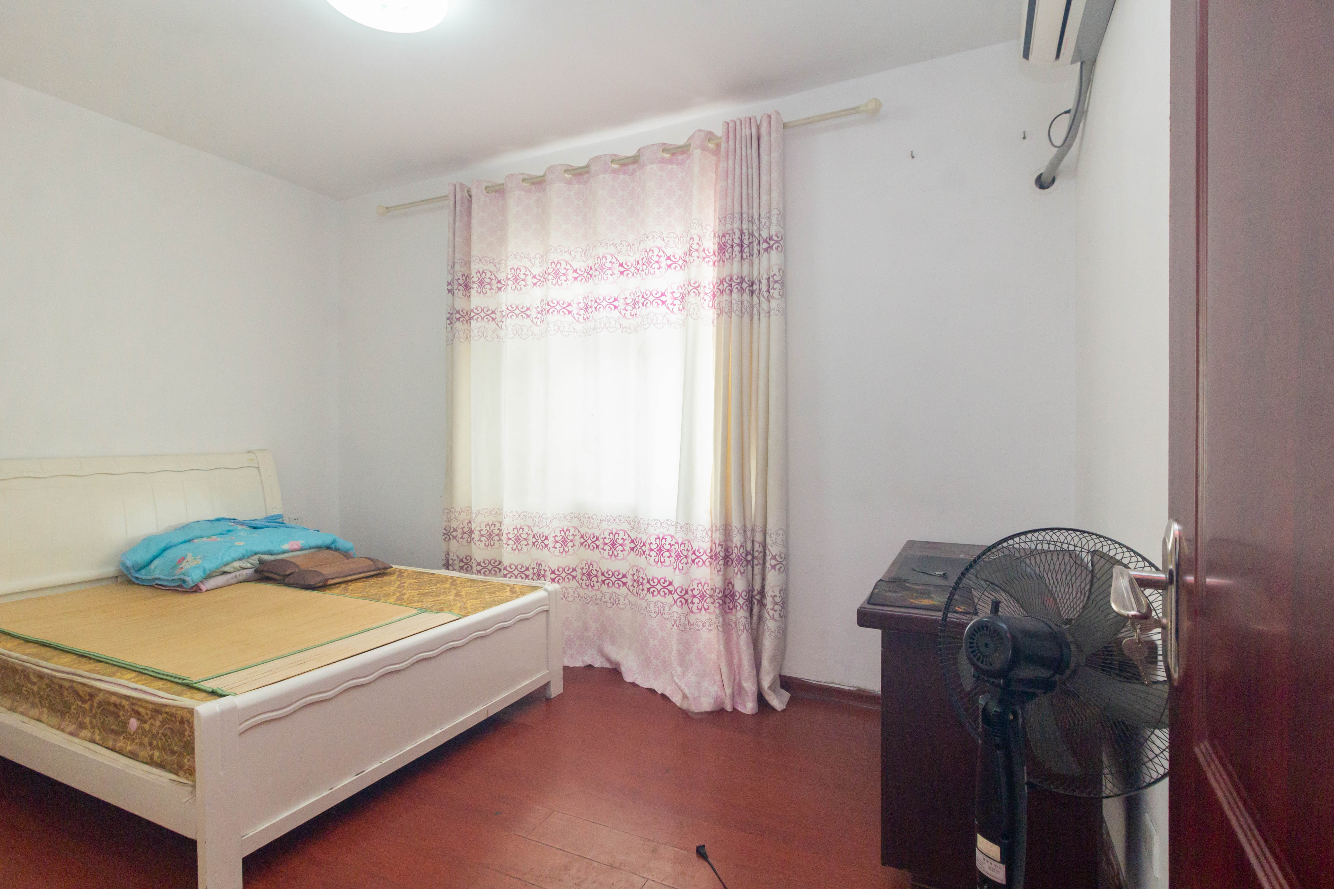 中国铁建国际城二期 3室2厅1卫 66.0万 中国铁建国际城二期 3室2厅1卫 66.0万卧室