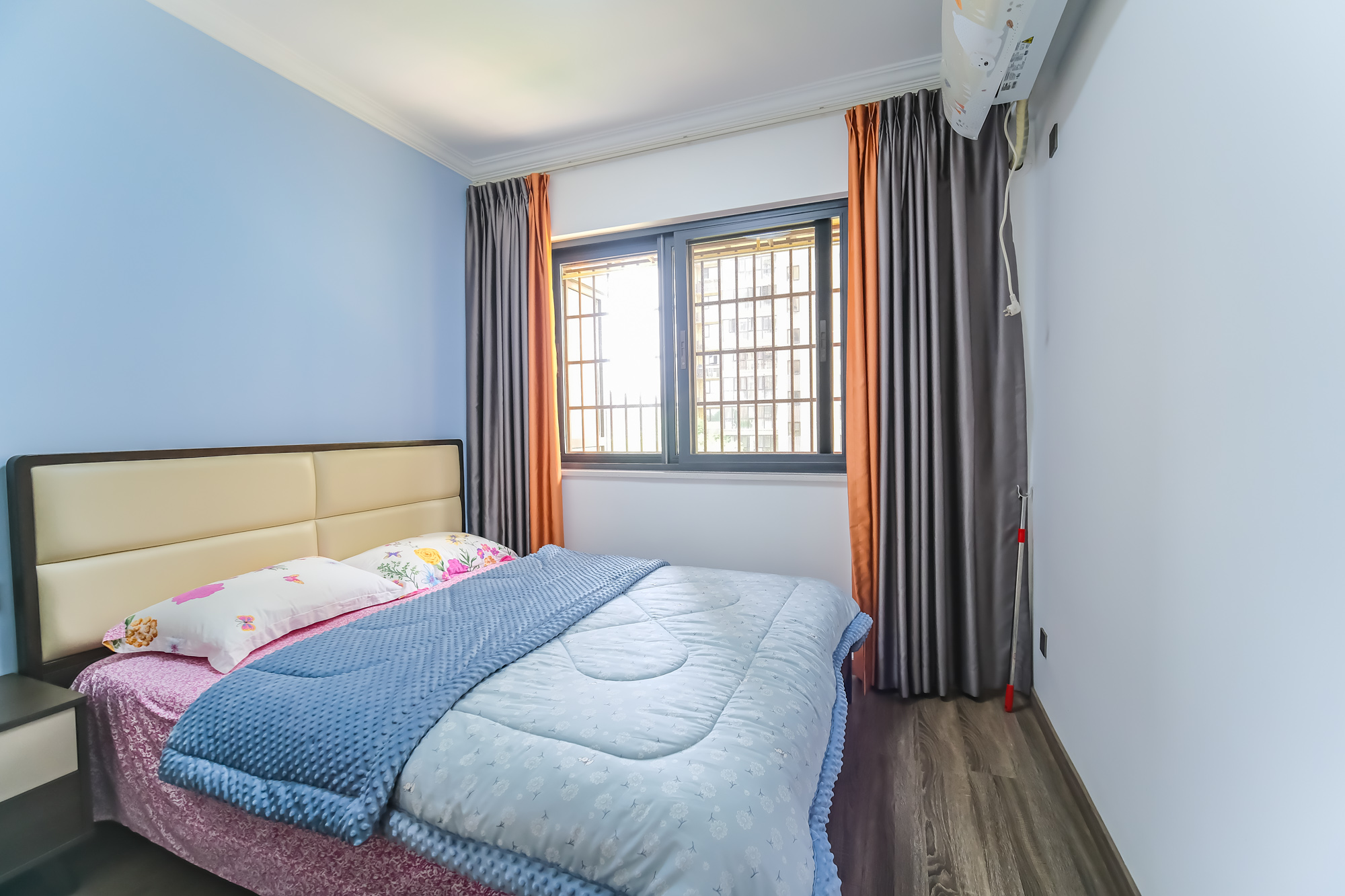 保利香槟国际  4室2厅2卫    105.0万 保利香槟国际  4室2厅2卫    105.0万卧室