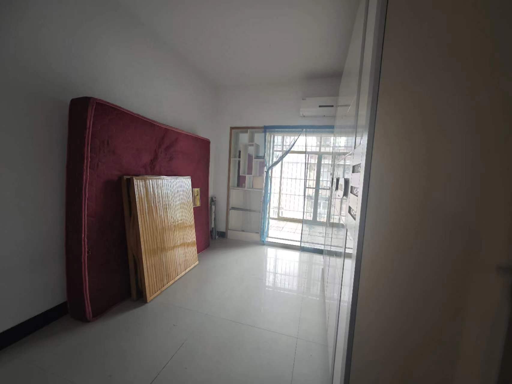 科艺花园  4室2厅2卫    68.0万室内图