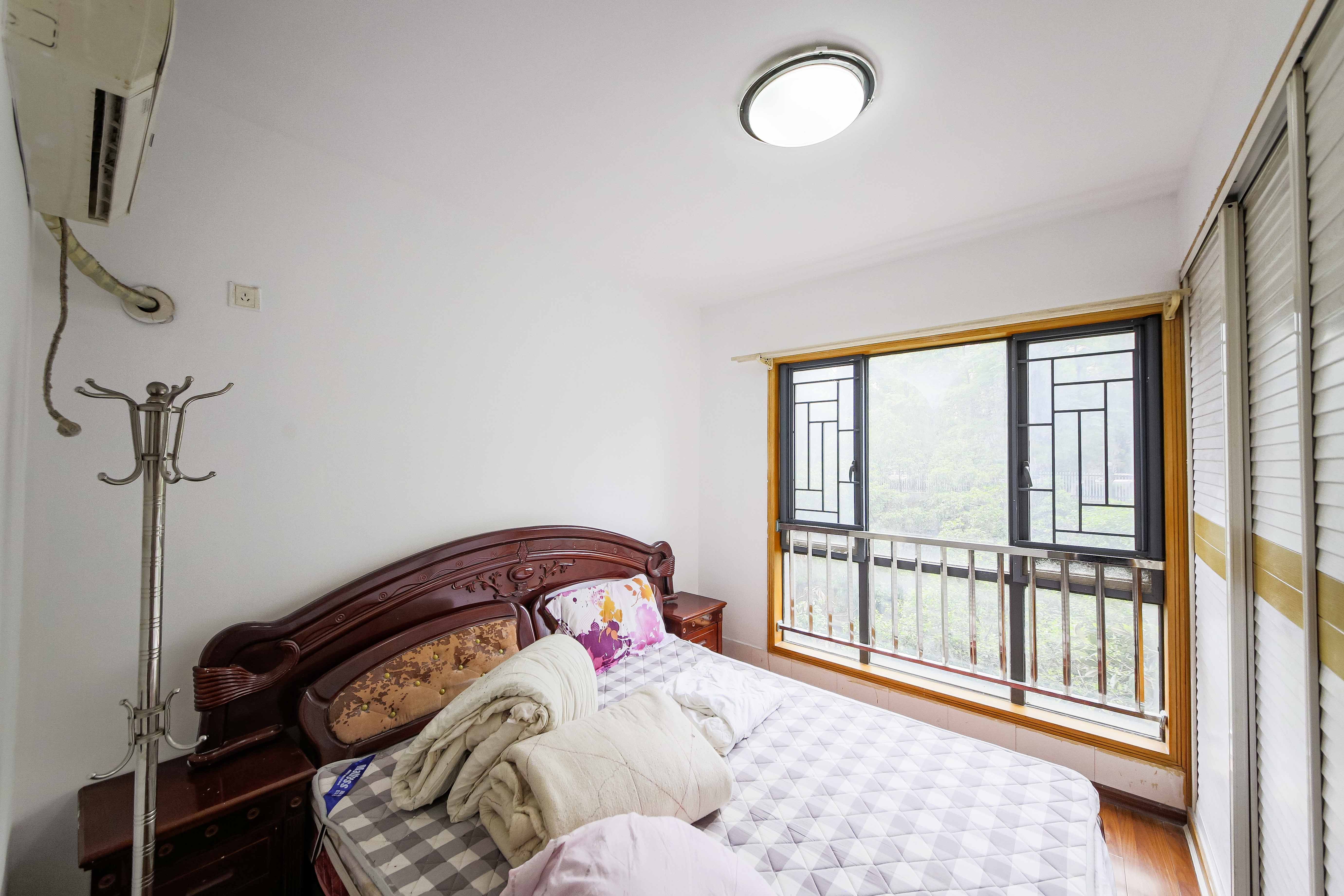 和庄 3室2厅2卫 78.8万 和庄 3室2厅2卫 78.8万卧室