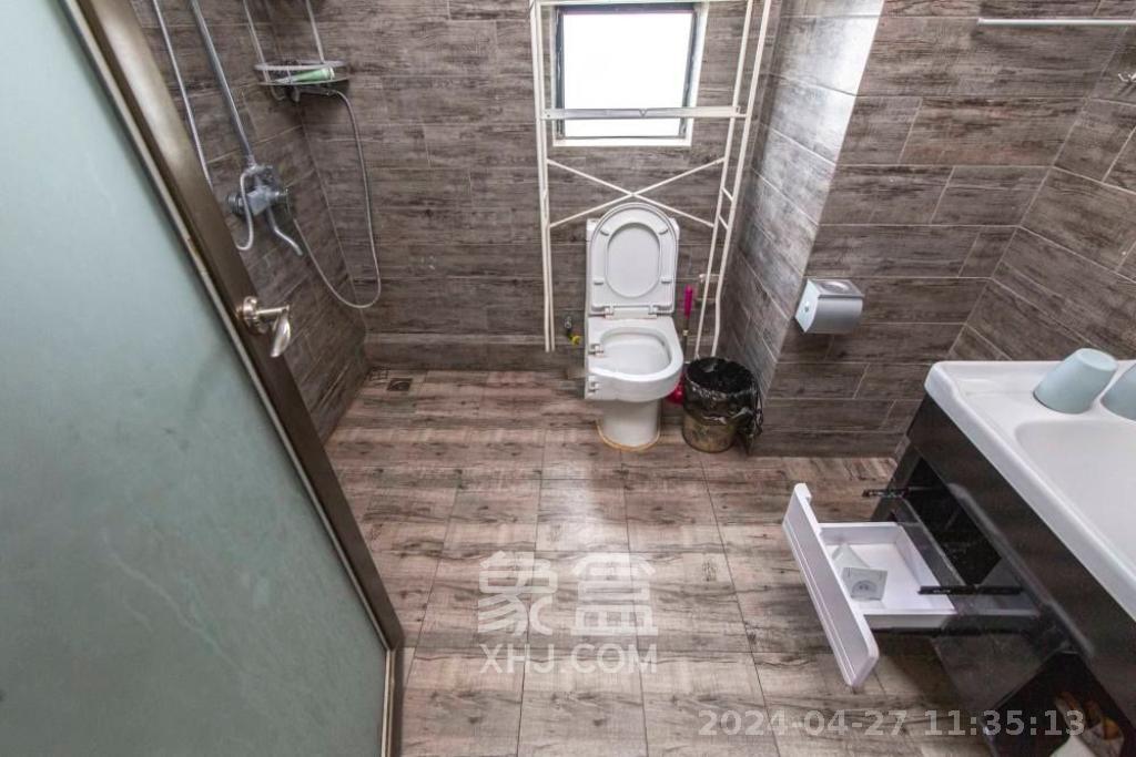 京武浪琴山一、二期  1室1厅1卫    2000.0元/月室内图