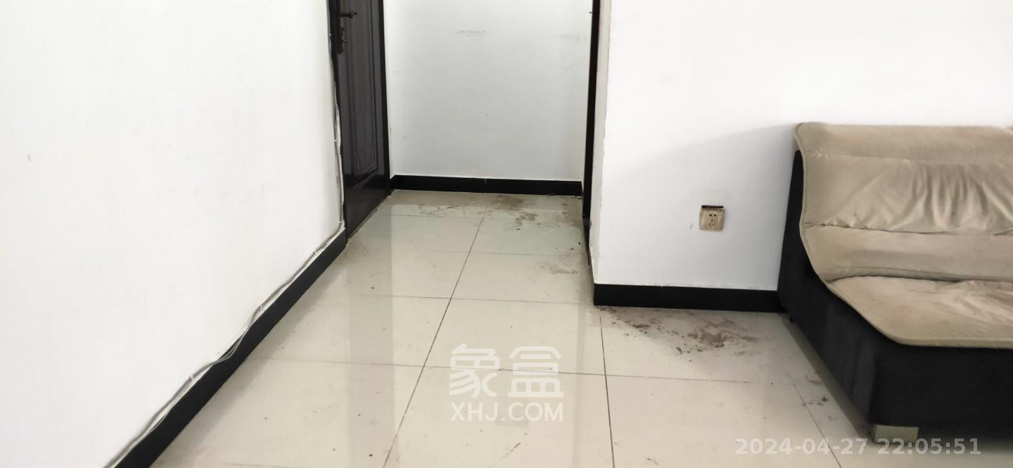 华瑞电子商厦（湖南科佳摄影城）  1室1厅1卫   1500.00元/月室内图