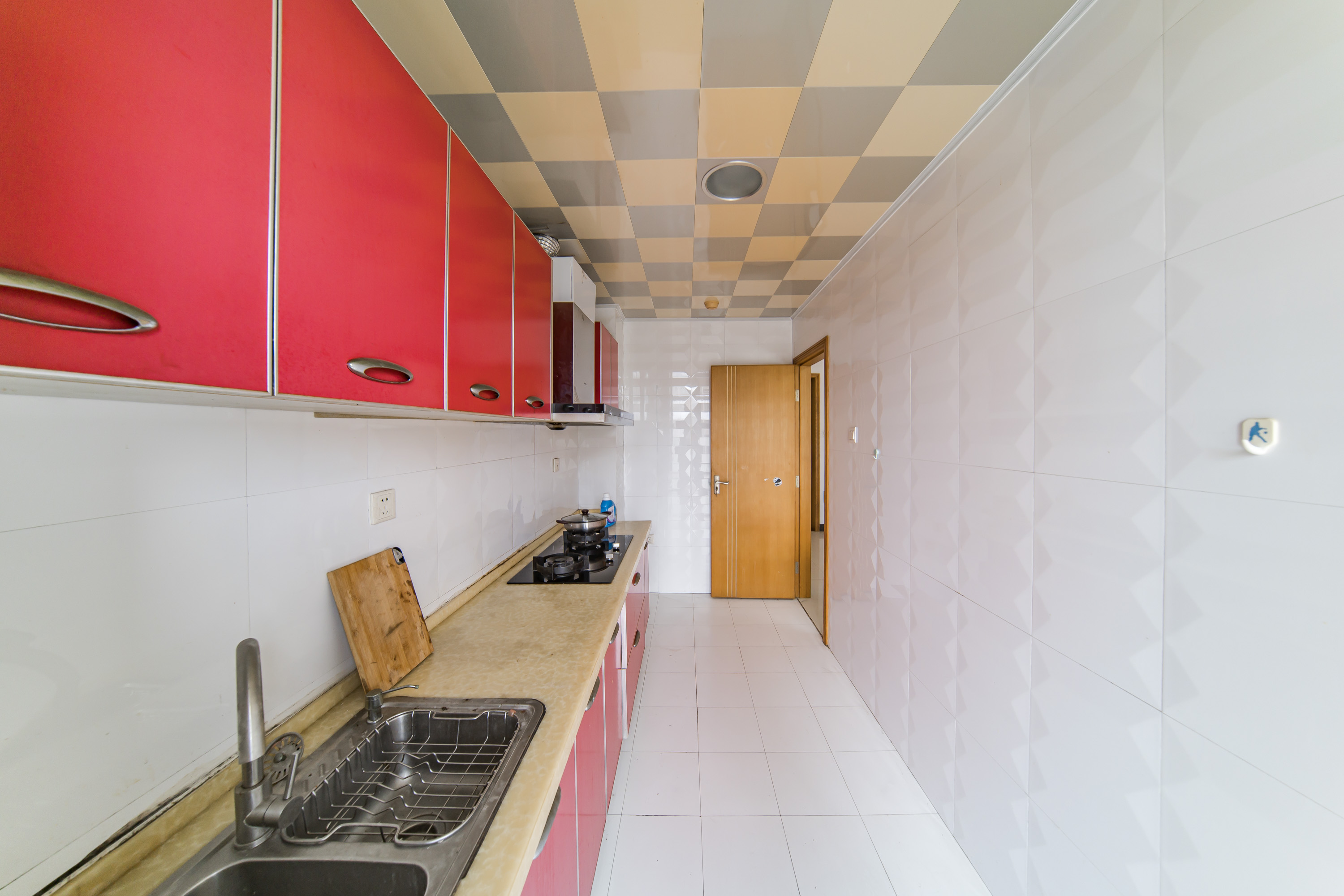 阳光100二期  3室2厅1卫    83.8万厨房