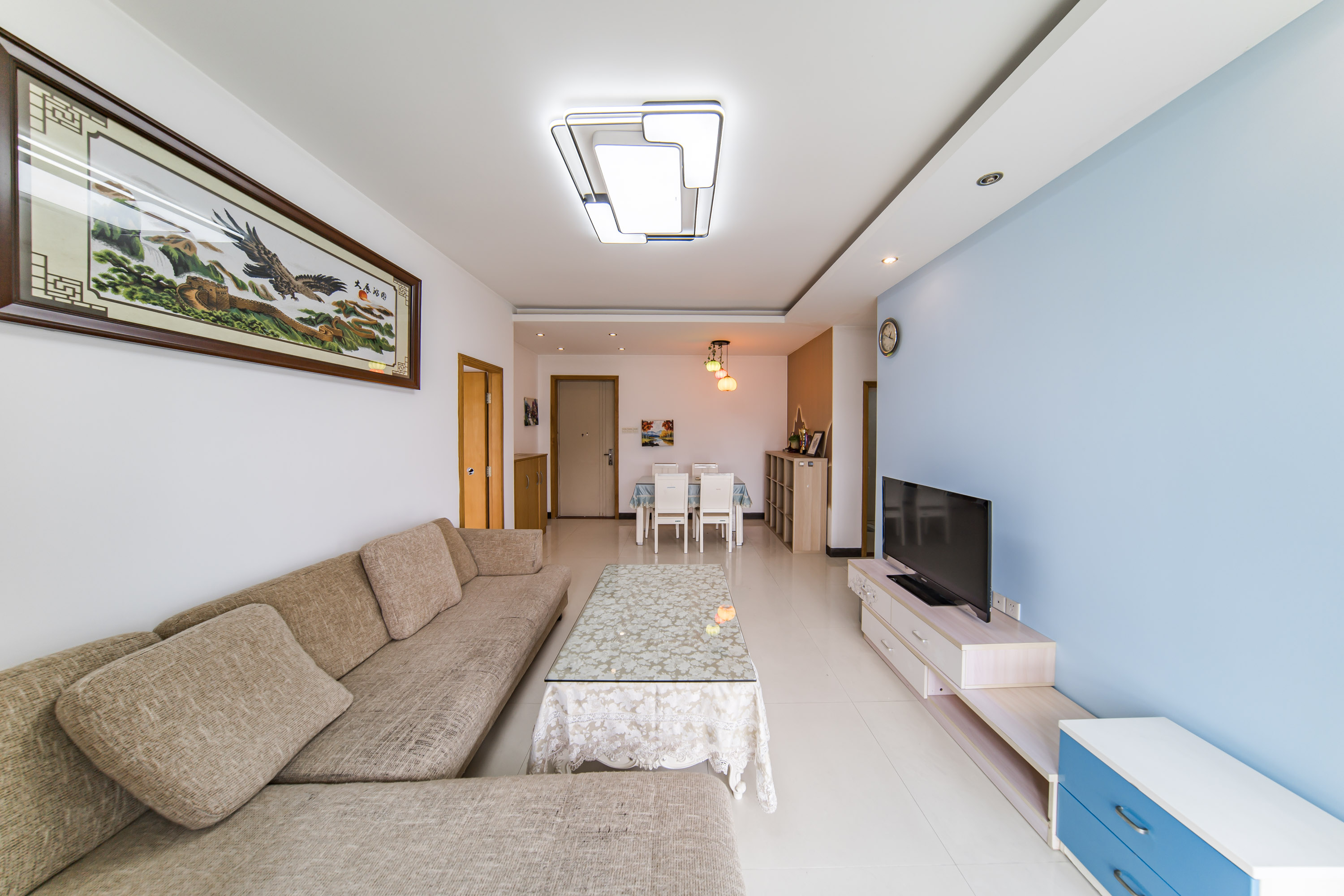 阳光100二期  3室2厅1卫    83.8万客厅