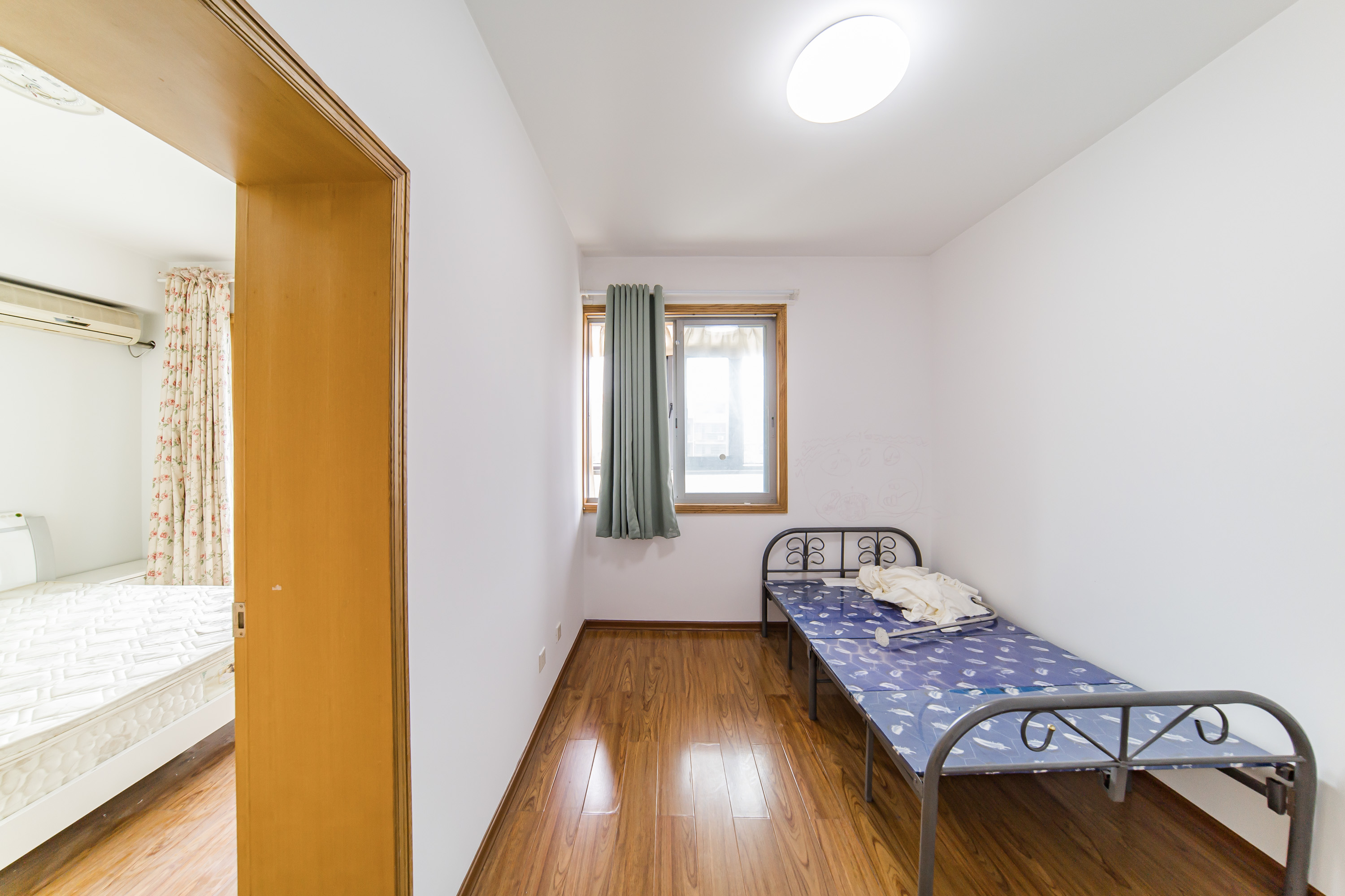 阳光100二期  3室2厅1卫    83.8万卧室