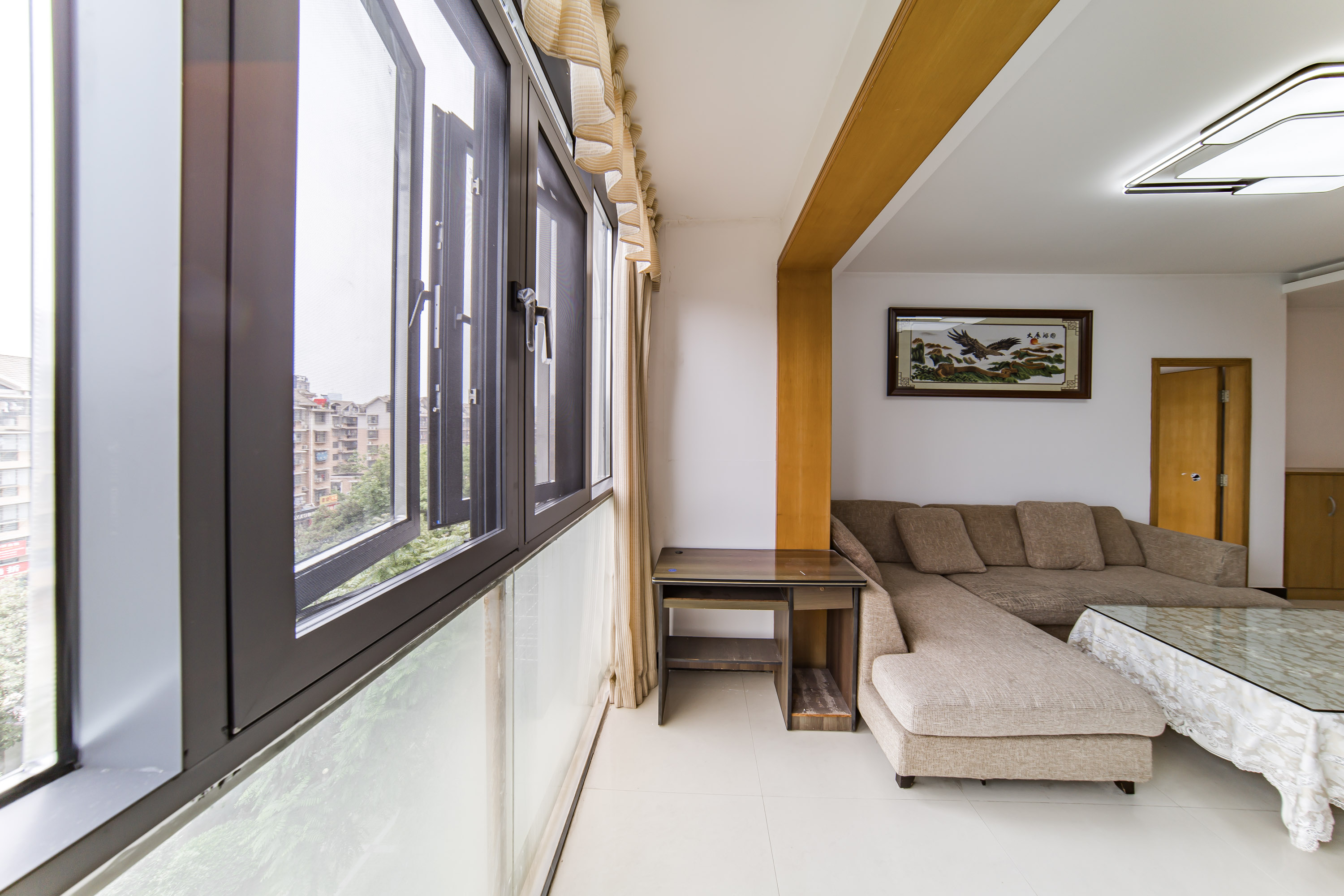 阳光100二期  3室2厅1卫    83.8万阳台