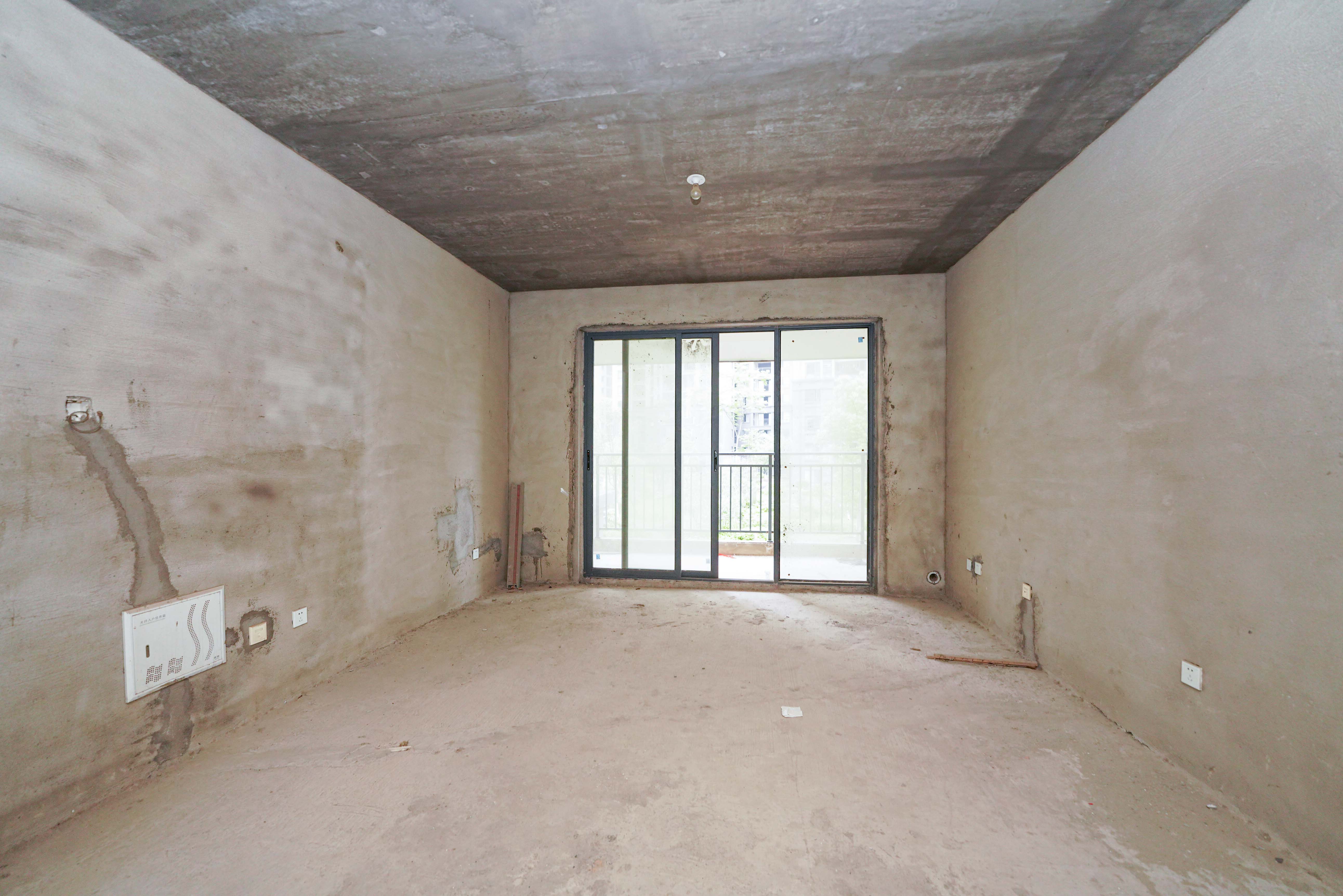 西湖鸿运佳苑 3室2厅2卫 80.0万 西湖鸿运佳苑 3室2厅2卫 80.0万客厅