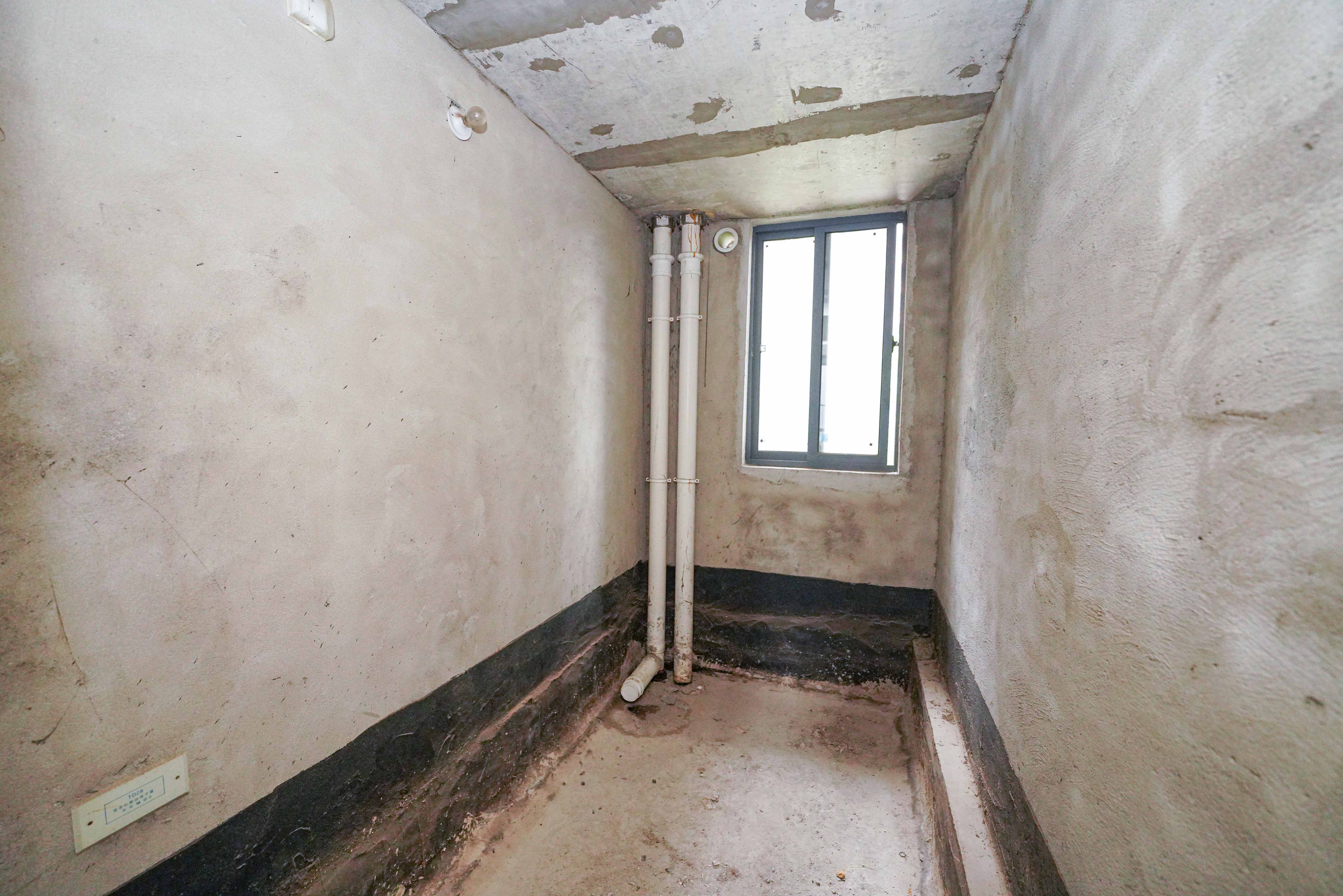 西湖鸿运佳苑 3室2厅2卫 80.0万 西湖鸿运佳苑 3室2厅2卫 80.0万卫生间