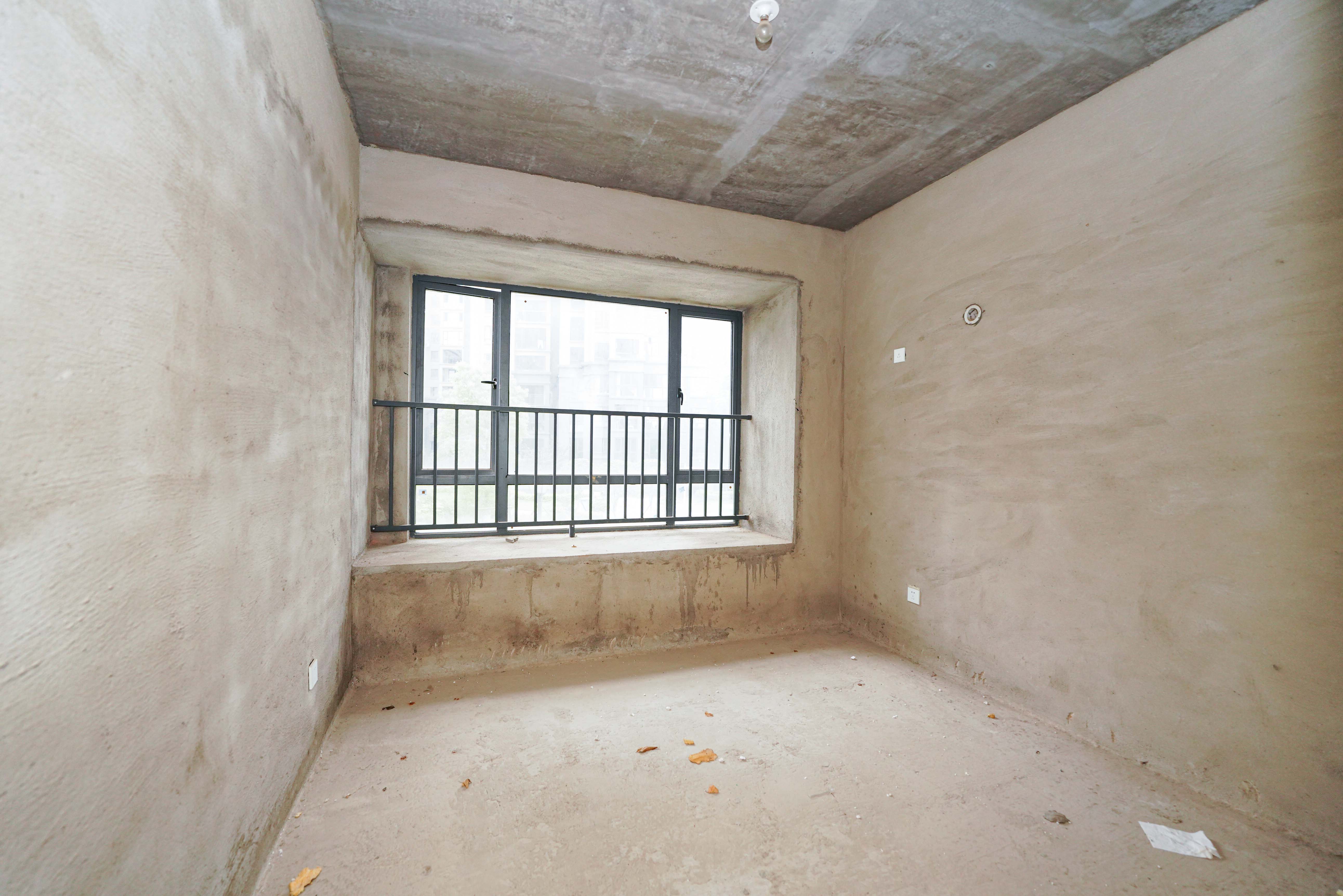 西湖鸿运佳苑 3室2厅2卫 80.0万 西湖鸿运佳苑 3室2厅2卫 80.0万卧室