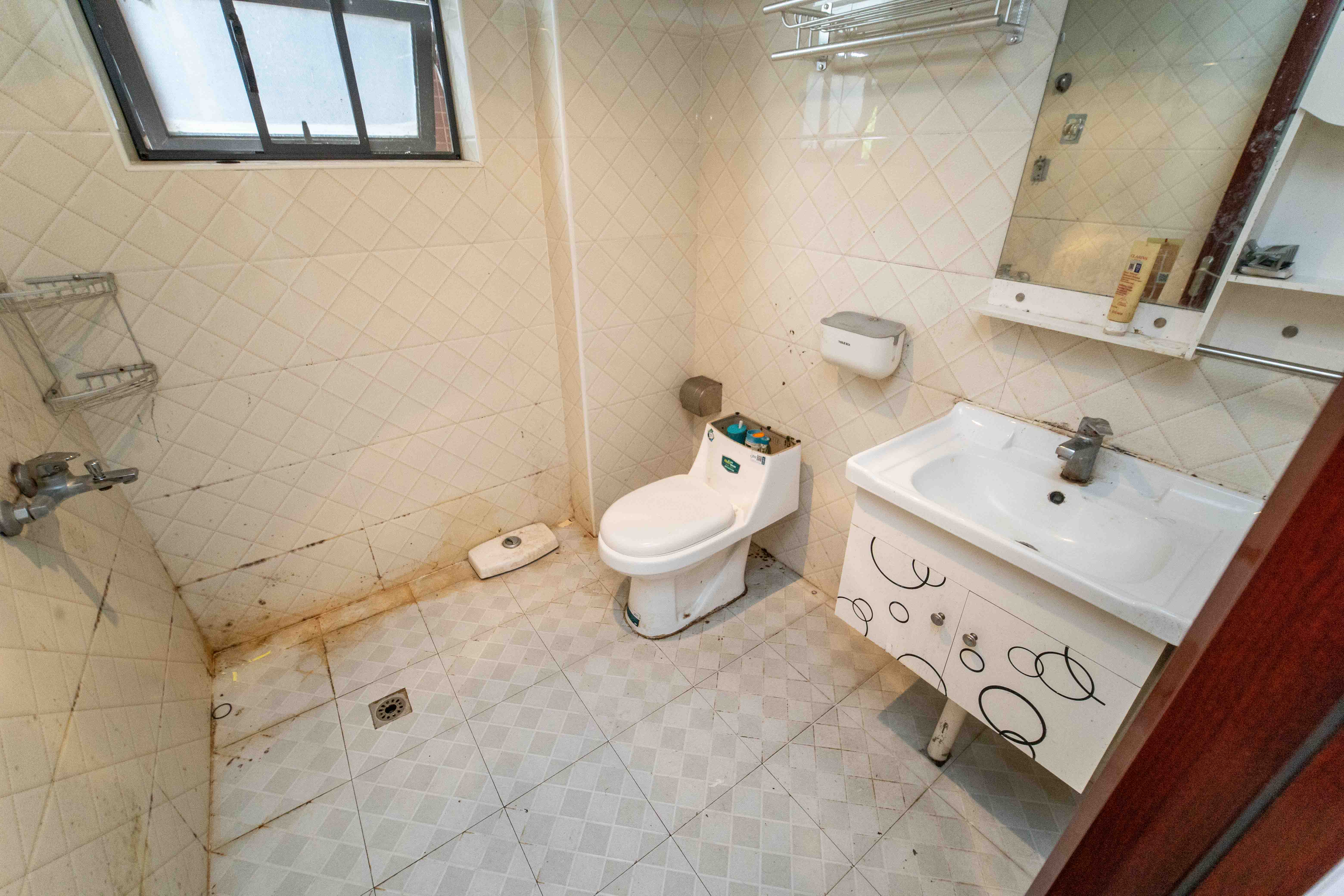 锦湘国际星城四期（金丽苑）  3室2厅2卫    106.0万卫生间