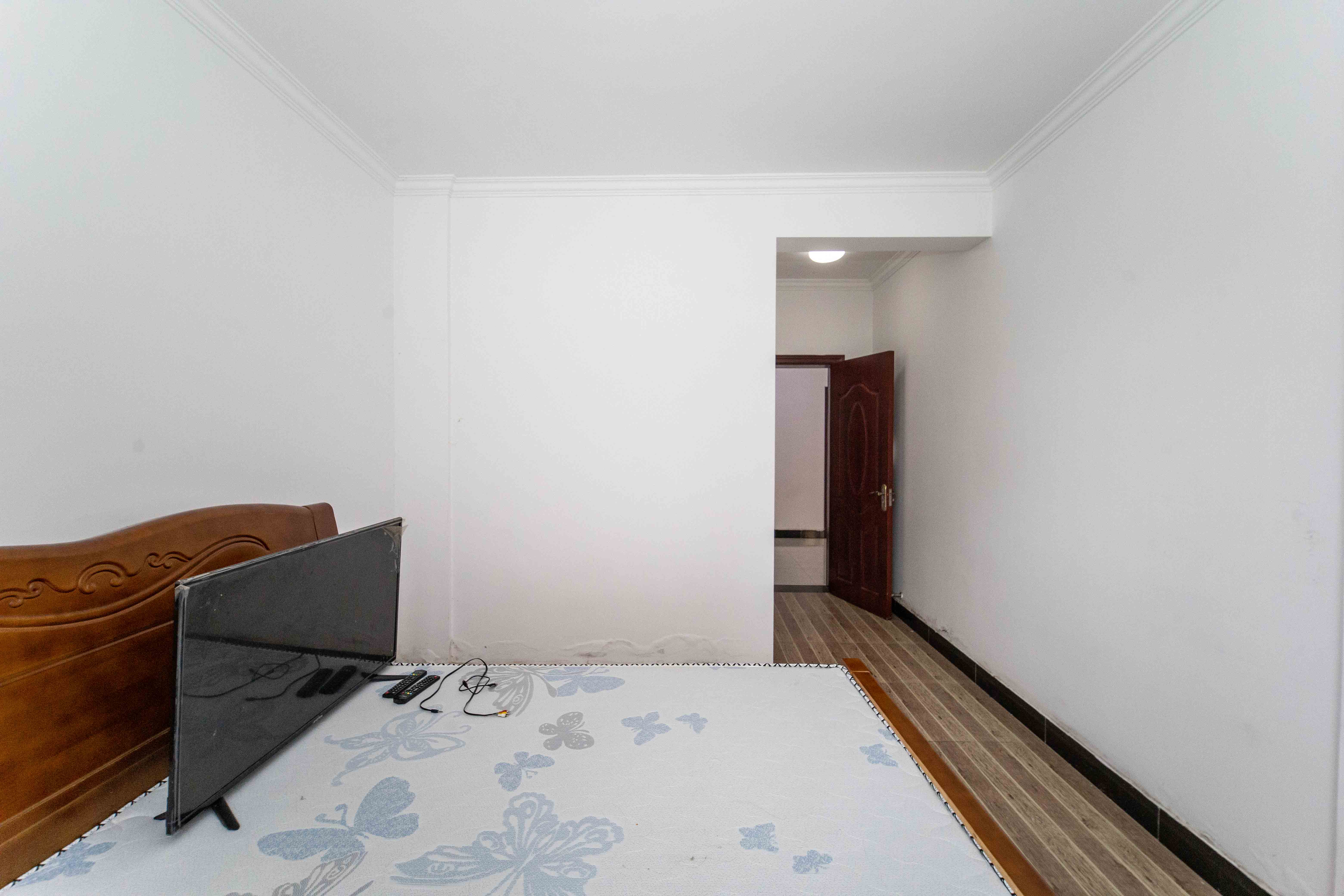 锦湘国际星城四期（金丽苑）  3室2厅2卫    106.0万卧室